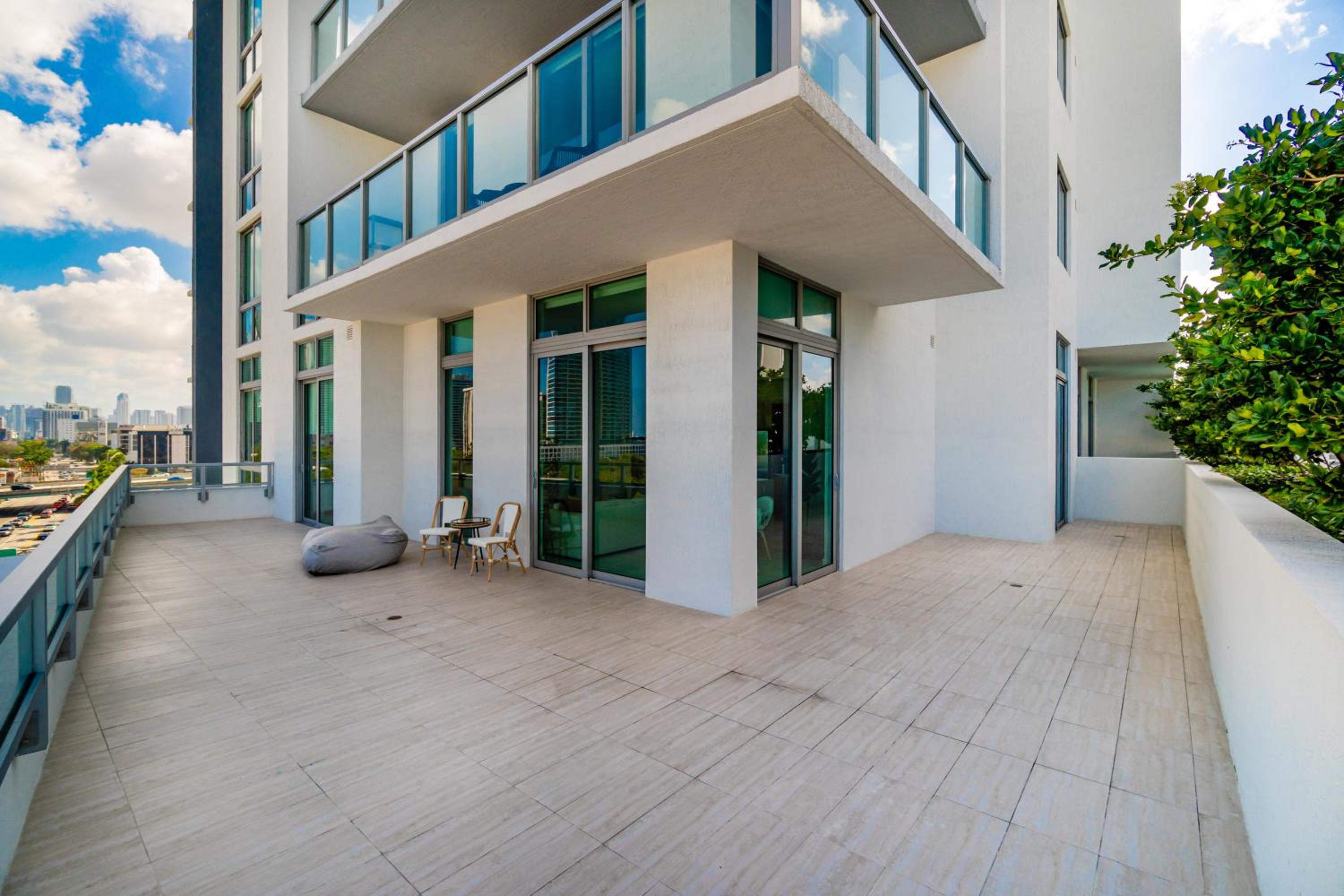 LUXURY NEW CONDO AT MIAMI DESIGN DISTRICT