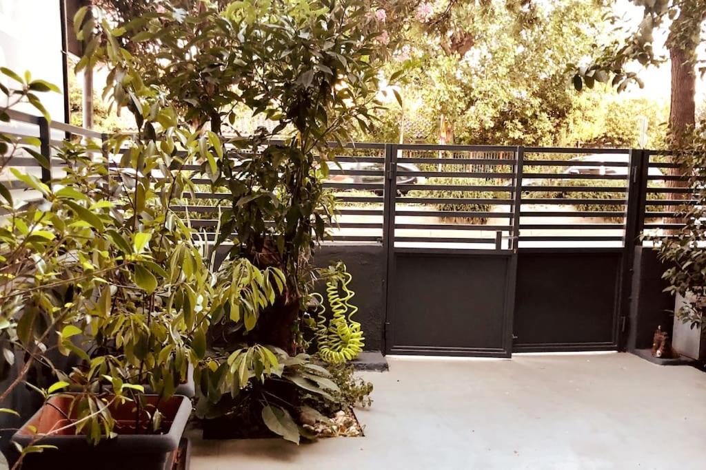 Cozy Studio in Athens Riviera, next to SNFCC