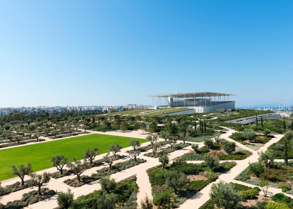 Cozy Studio in Athens Riviera, next to SNFCC