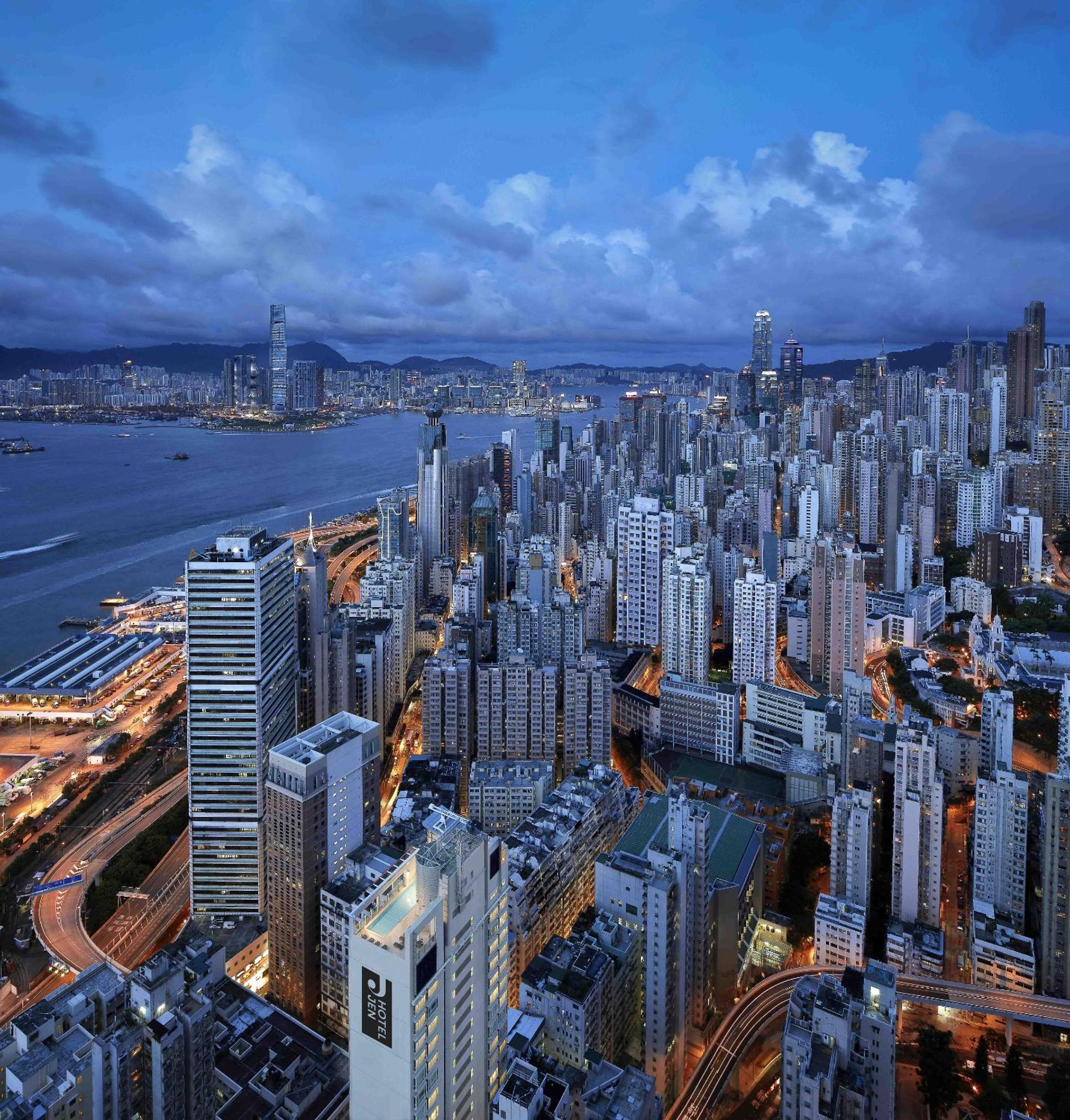 Jen Hong Kong by Shangri-La