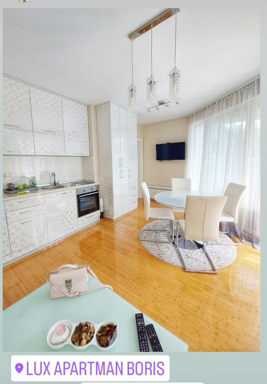 Lux Apartman Boris view 2