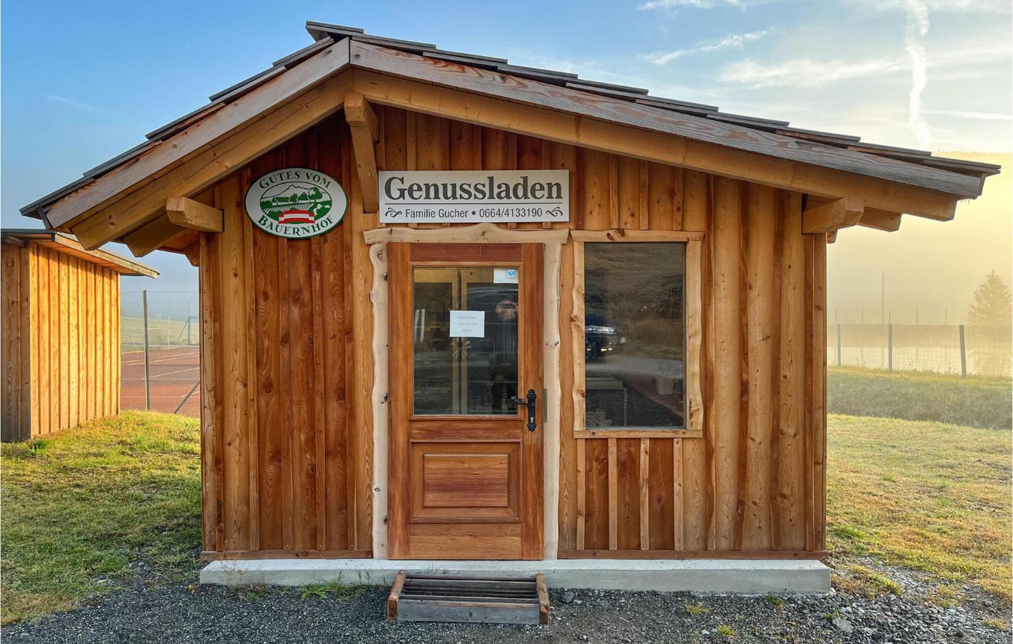 Schoenes Holzhaus In Flattnitz