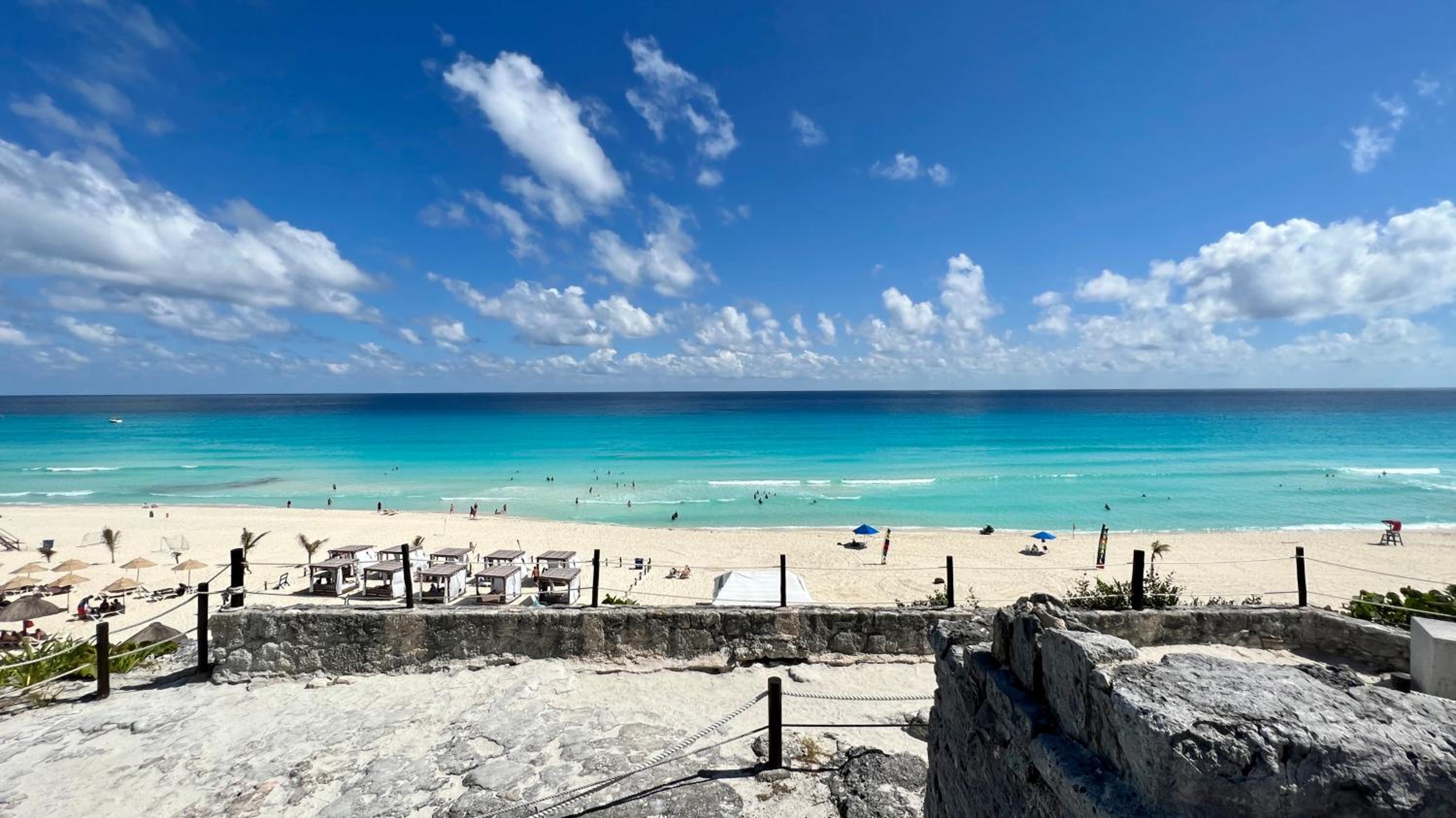 Xcanan Loft On Park Royal, the best area in Cancún right on the beach