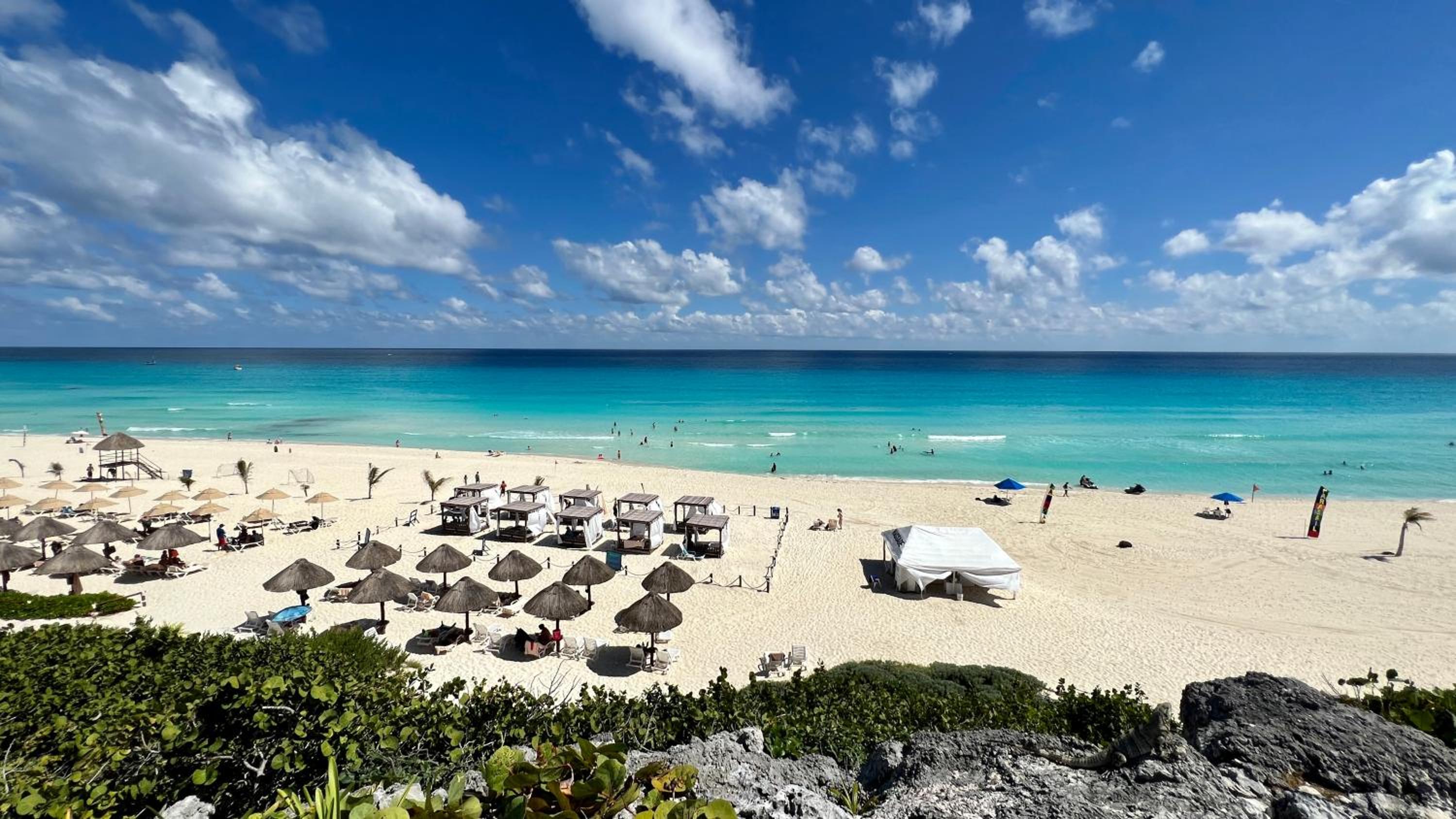 Xcanan Loft On Park Royal, the best area in Cancún right on the beach