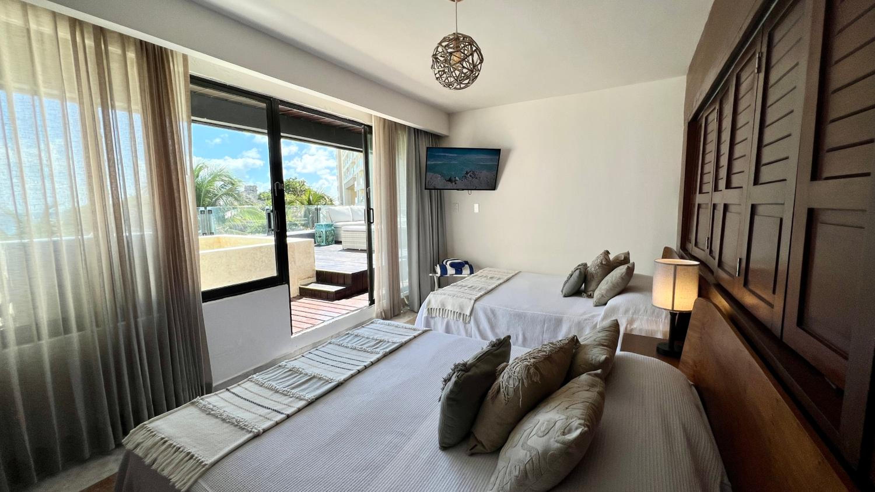 Xcanan Loft On Park Royal, the best area in Cancún right on the beach