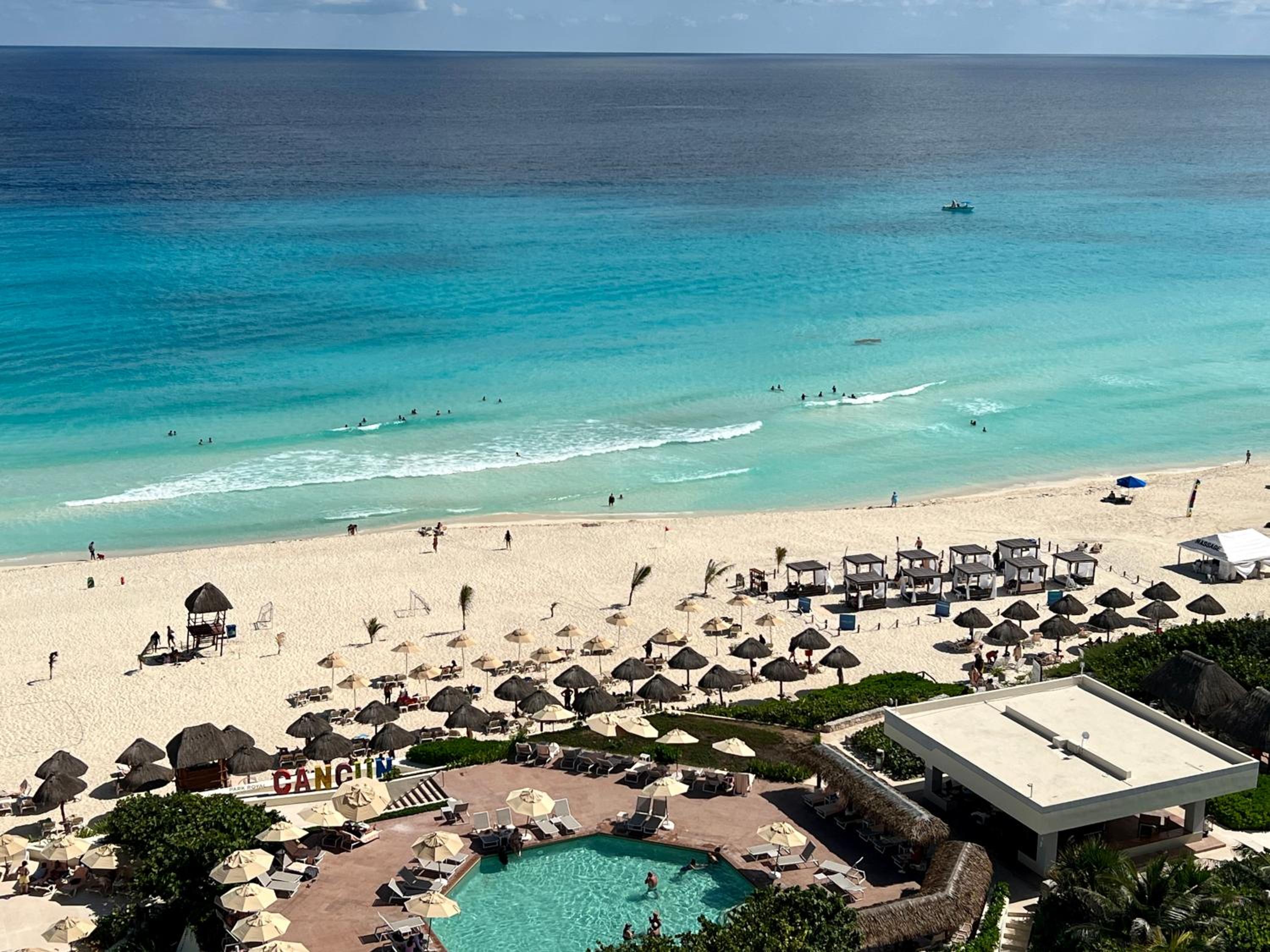 Xcanan Loft On Park Royal, the best area in Cancún right on the beach