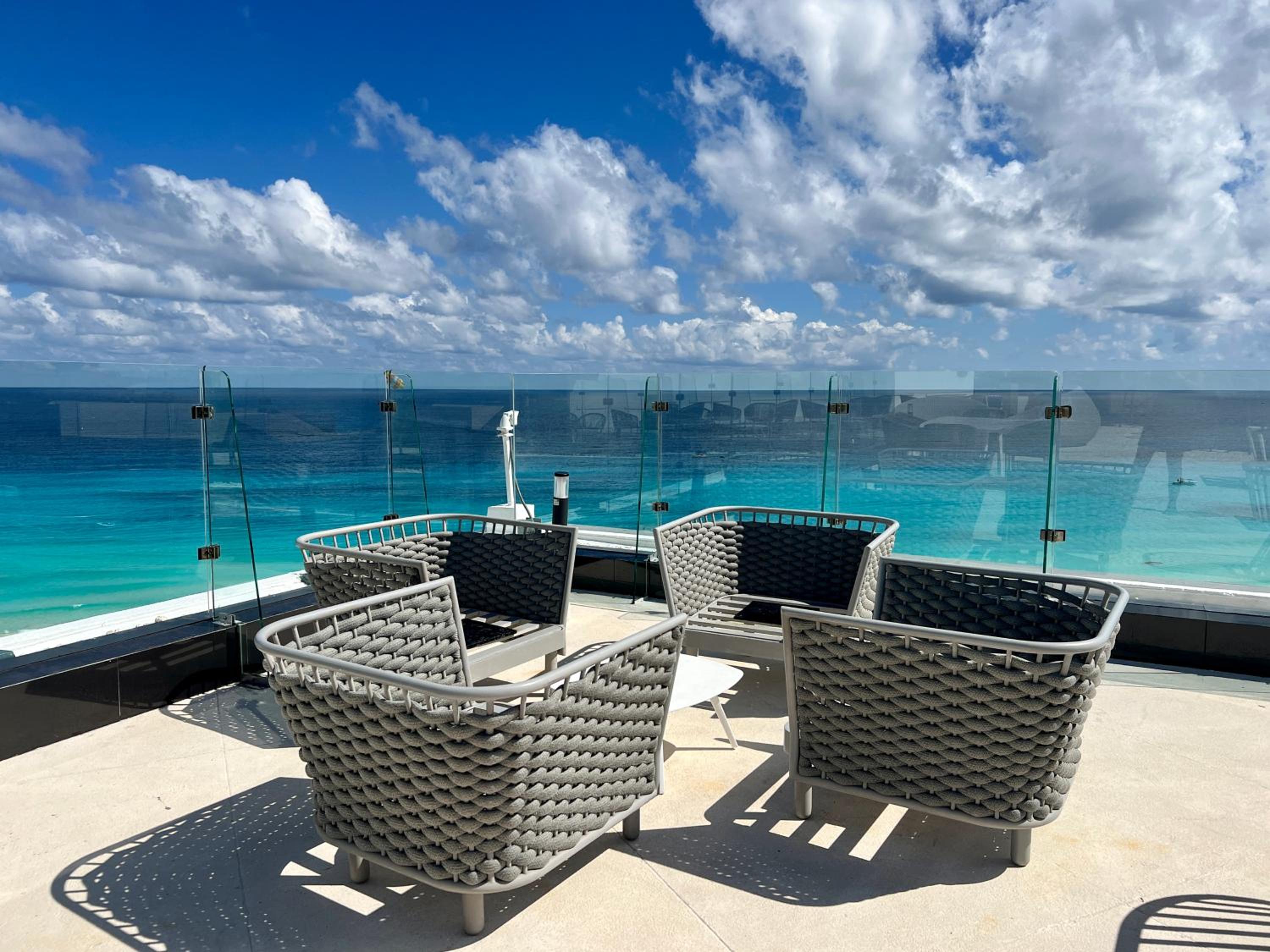 Xcanan Loft On Park Royal, the best area in Cancún right on the beach
