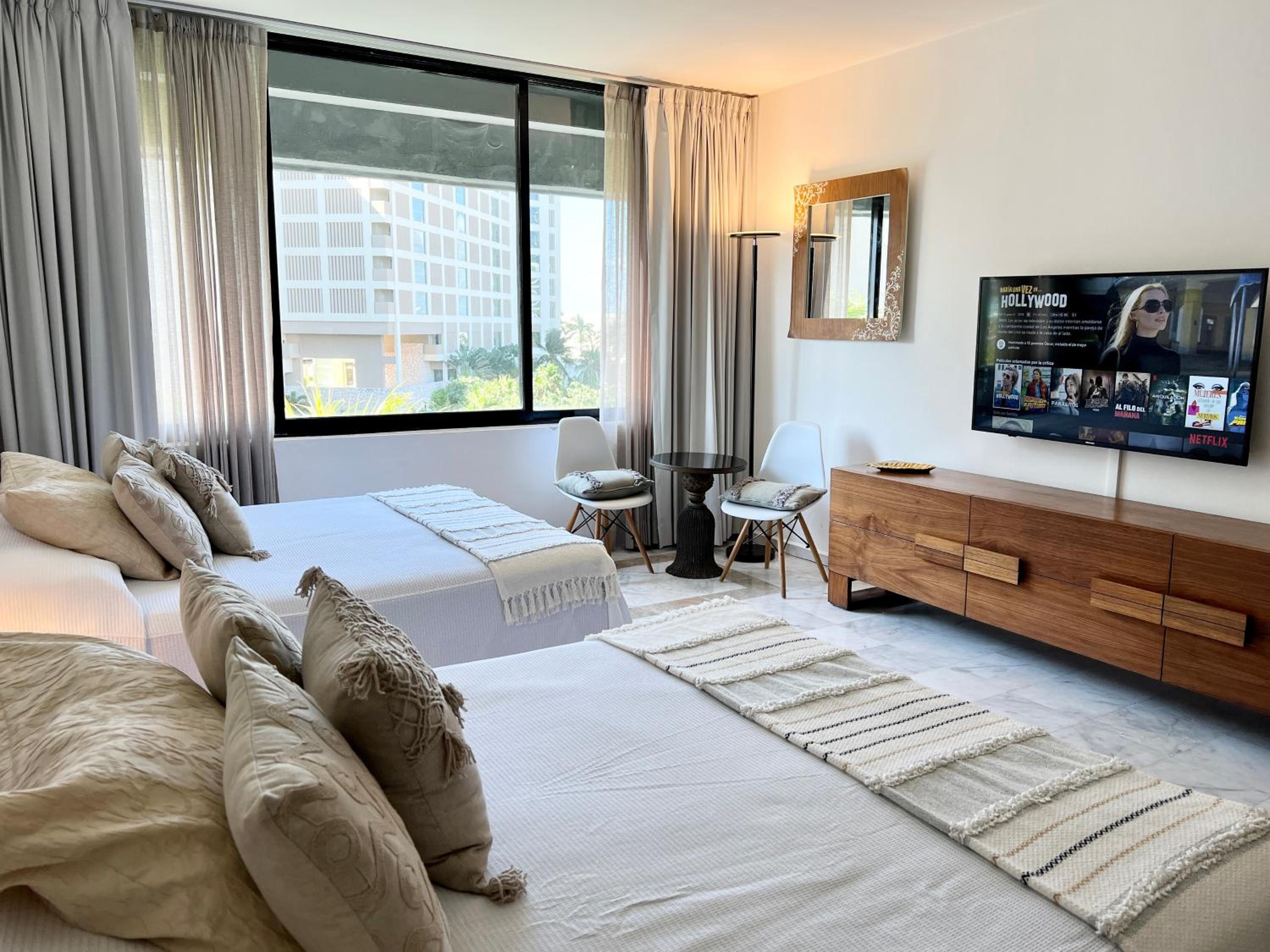 Xcanan Loft On Park Royal, the best area in Cancún right on the beach