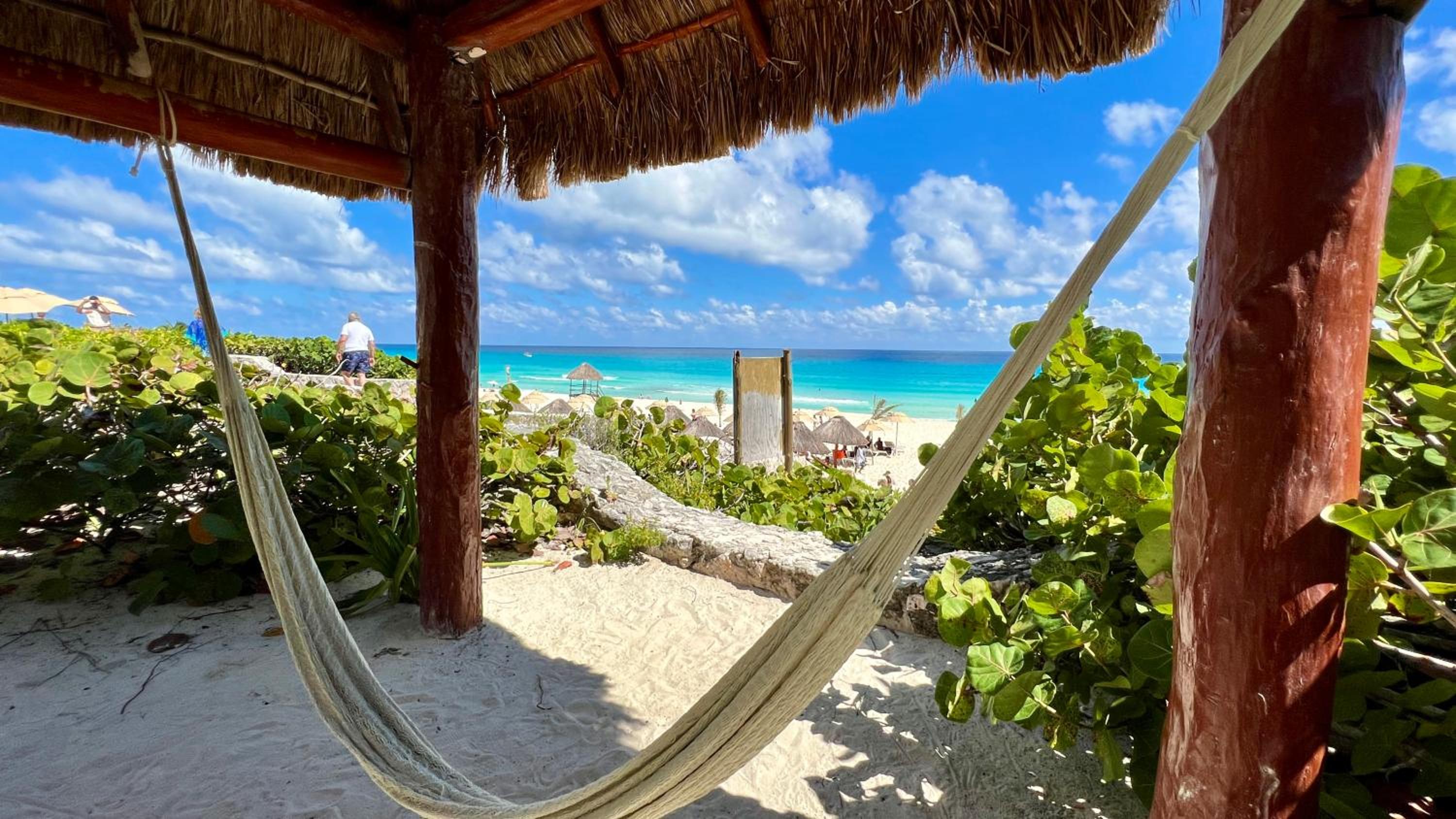 Xcanan Loft On Park Royal, the best area in Cancún right on the beach