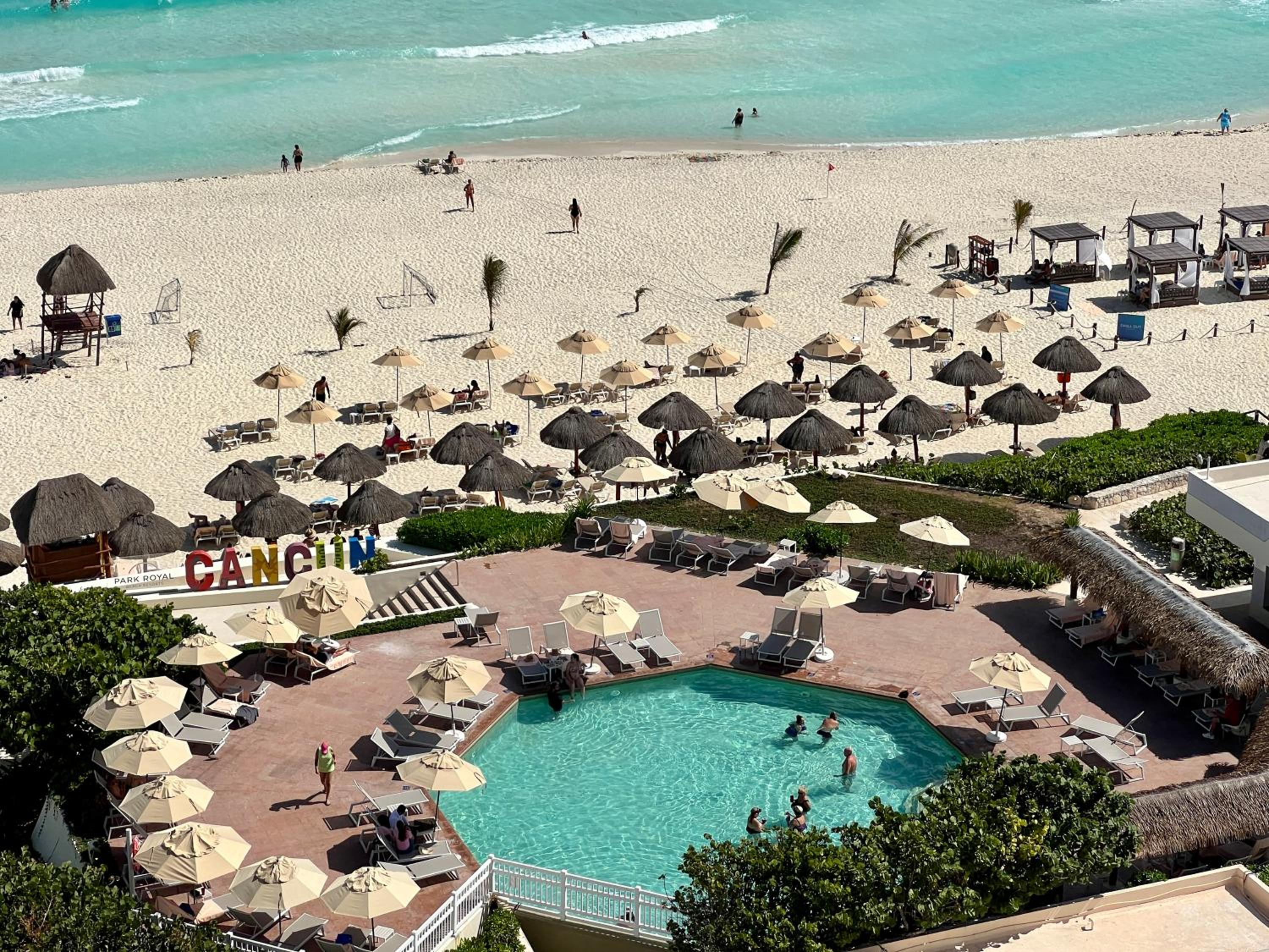 Xcanan Loft On Park Royal, the best area in Cancún right on the beach