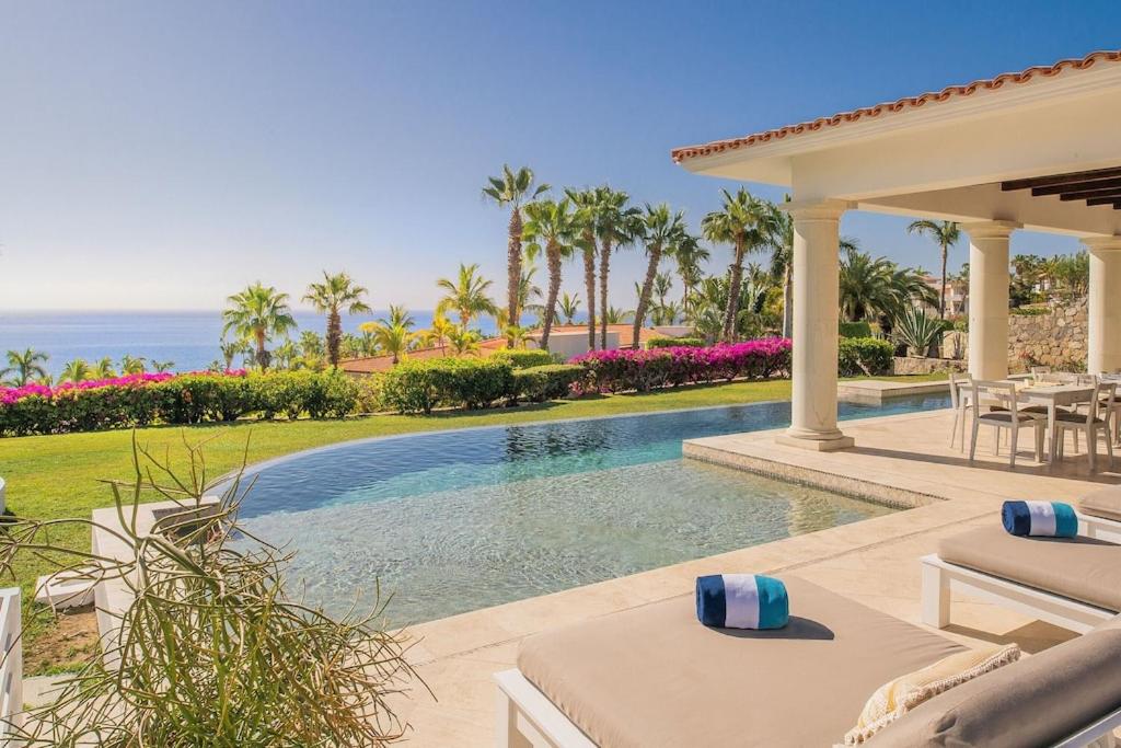 Stunning 6bd Villa in Palmilla! Fully Staffed w Chauffeur and Yacht included! view 5