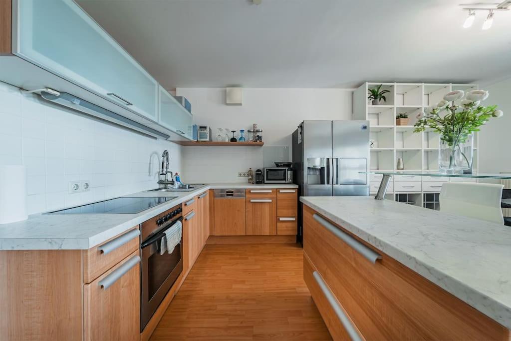 Spektakuläres Apartment ✩ 7. Stock ✩ kostenlose Parkgarage