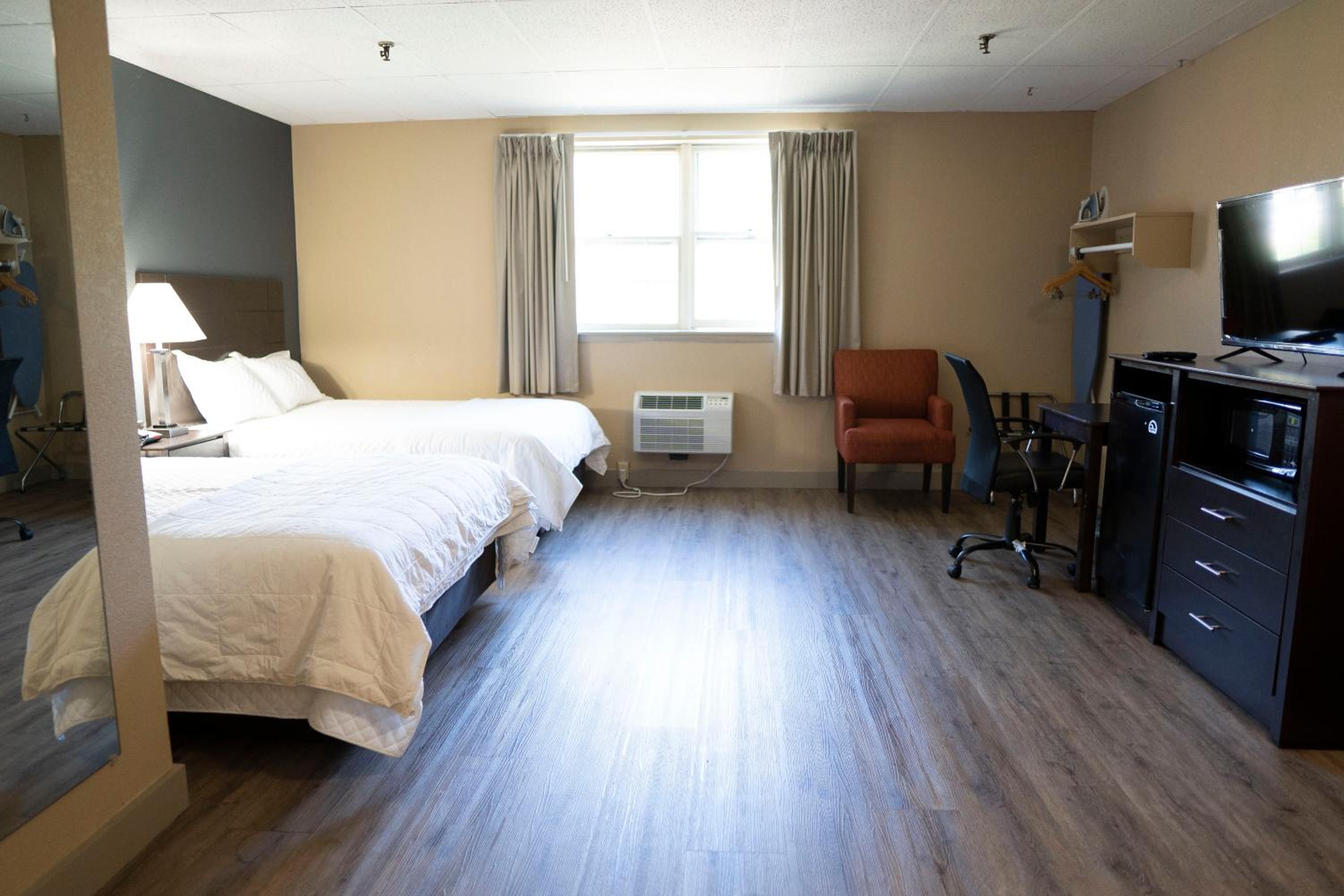 Boston Vacations - Framingham Inn - Property Image 2