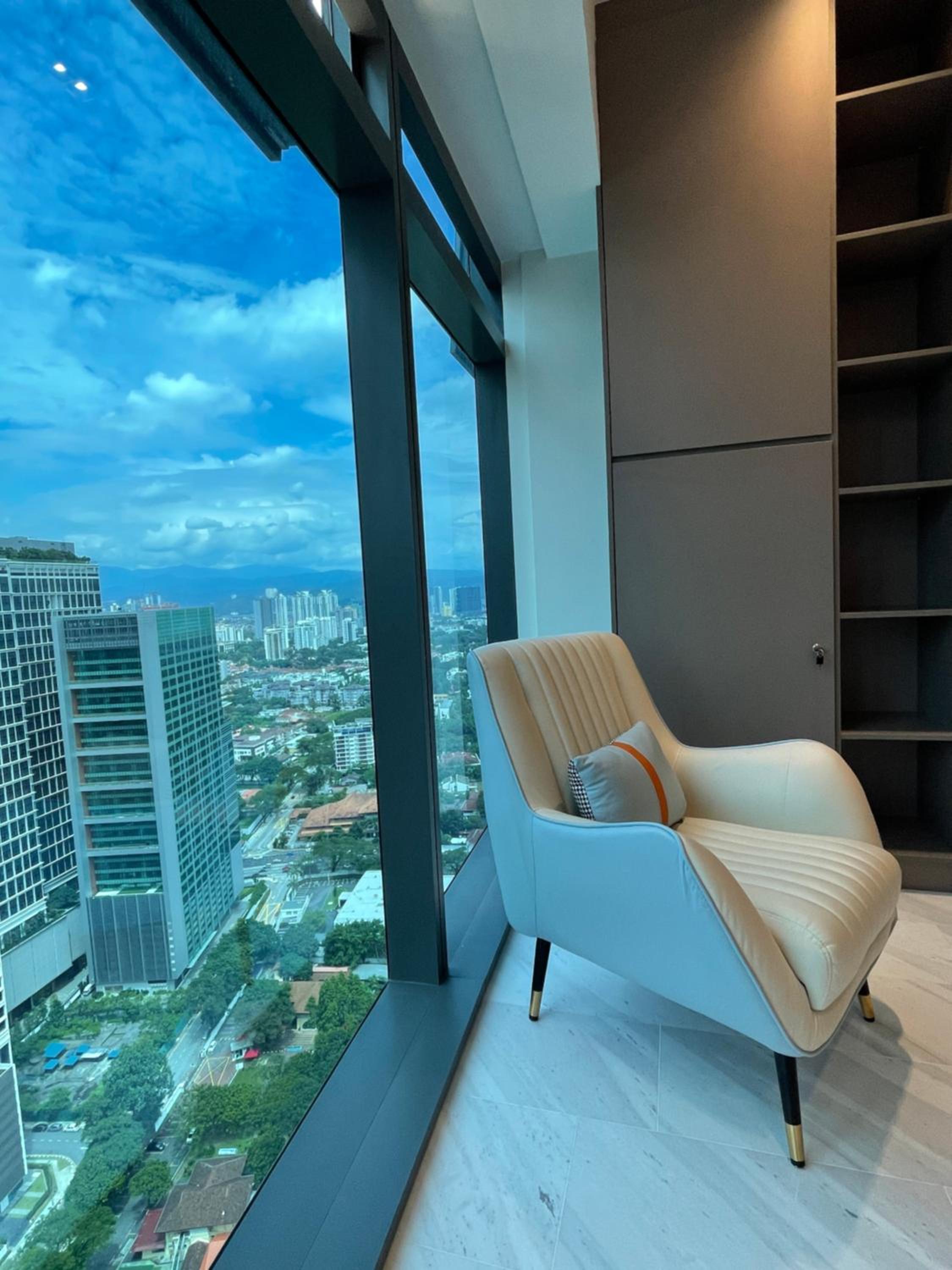 Eaton residences KLCC m@h