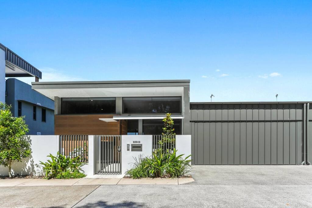 Luxury Holiday Living, Noosa Heads