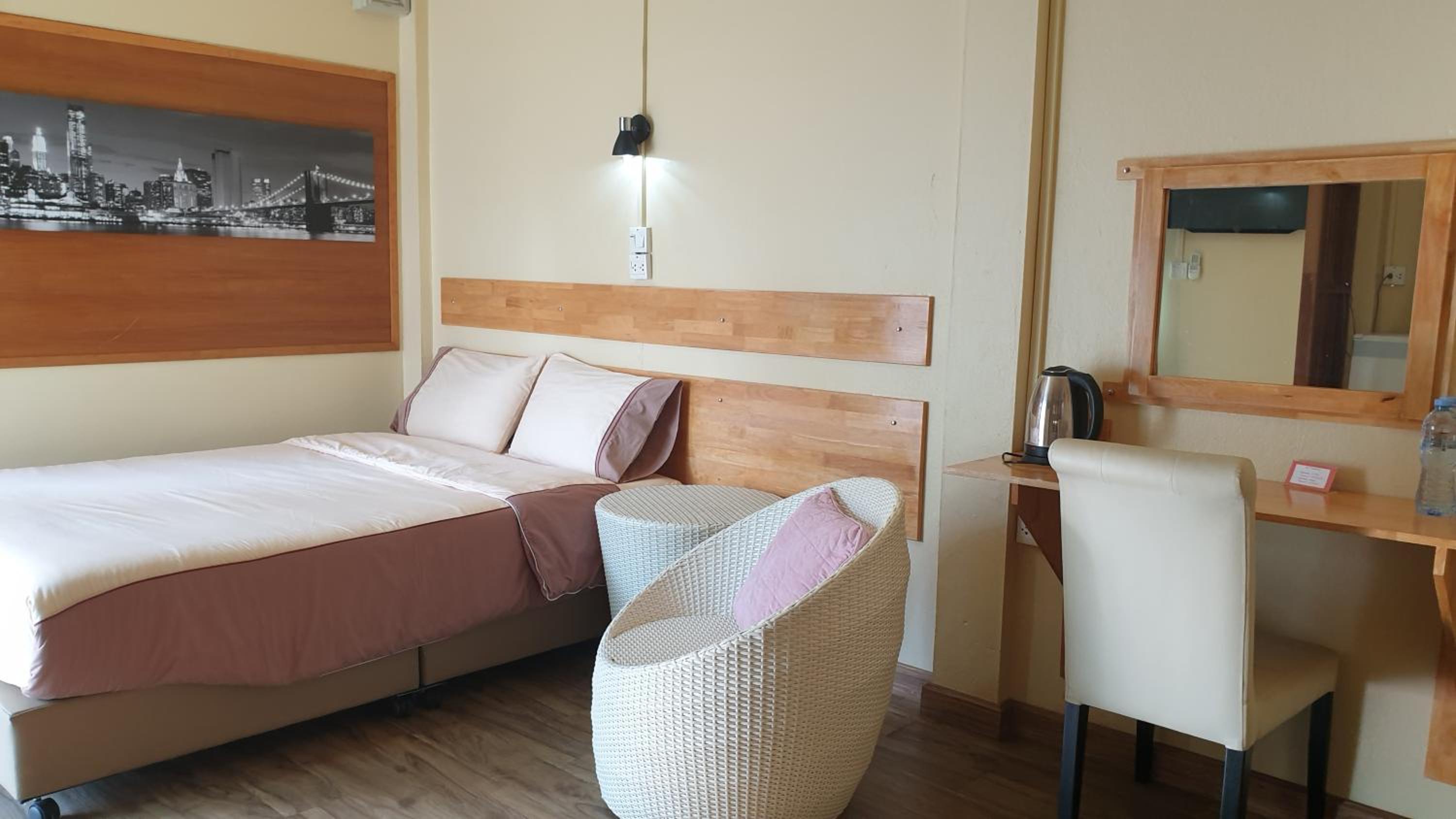 Little Guest House Hotel