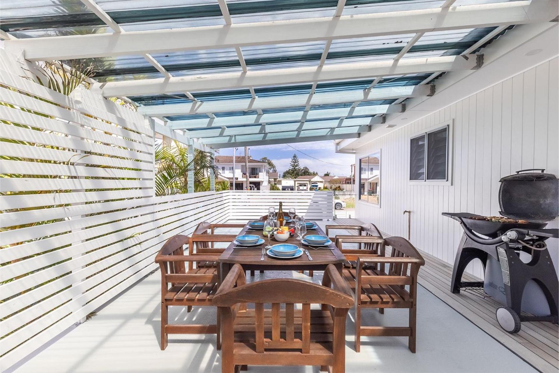 Five Pines Beach House at Birubi 20 Robinson St pet friendly aircon and WiFi