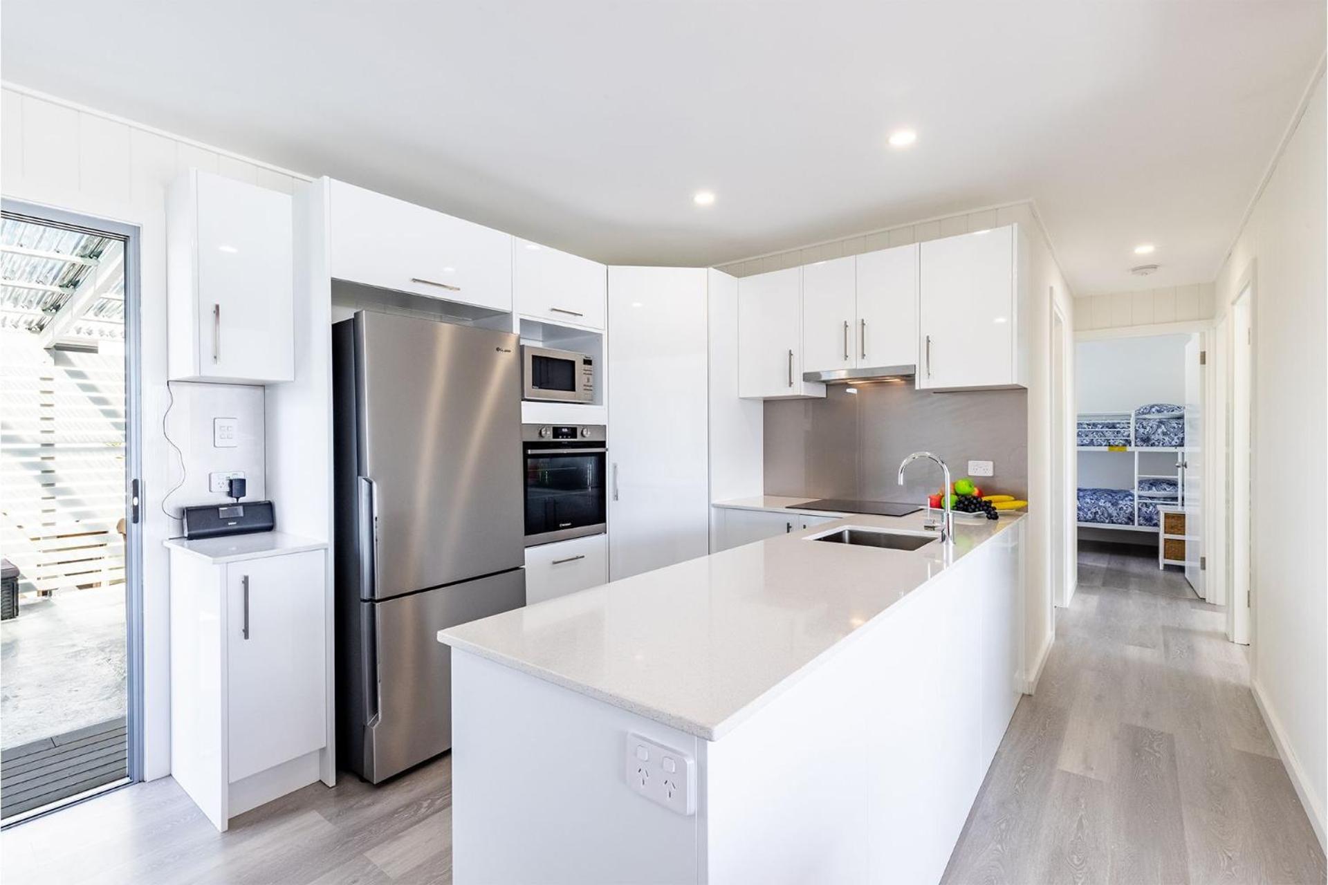 Five Pines Beach House at Birubi 20 Robinson St pet friendly aircon and WiFi