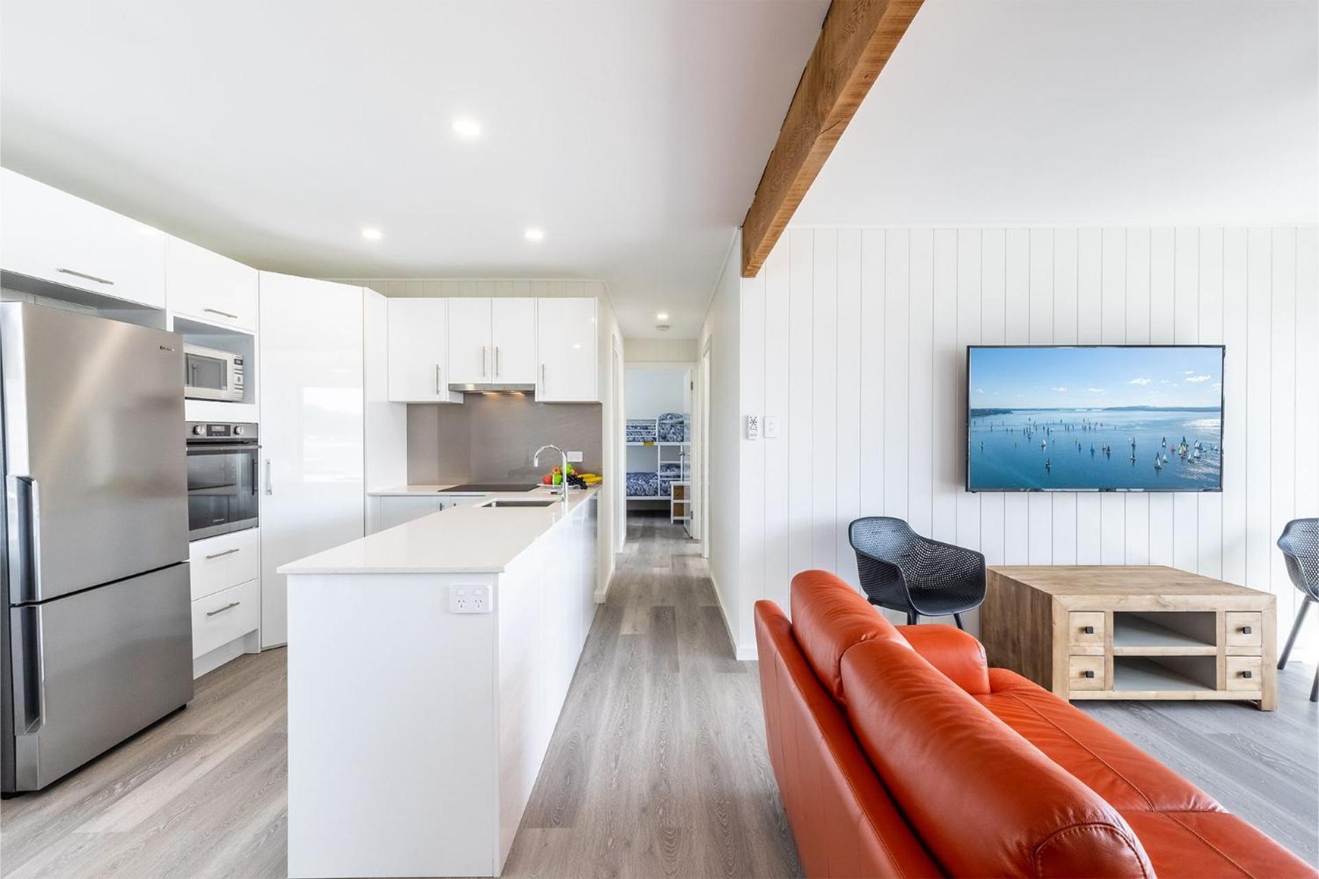 Five Pines Beach House at Birubi 20 Robinson St pet friendly aircon and WiFi
