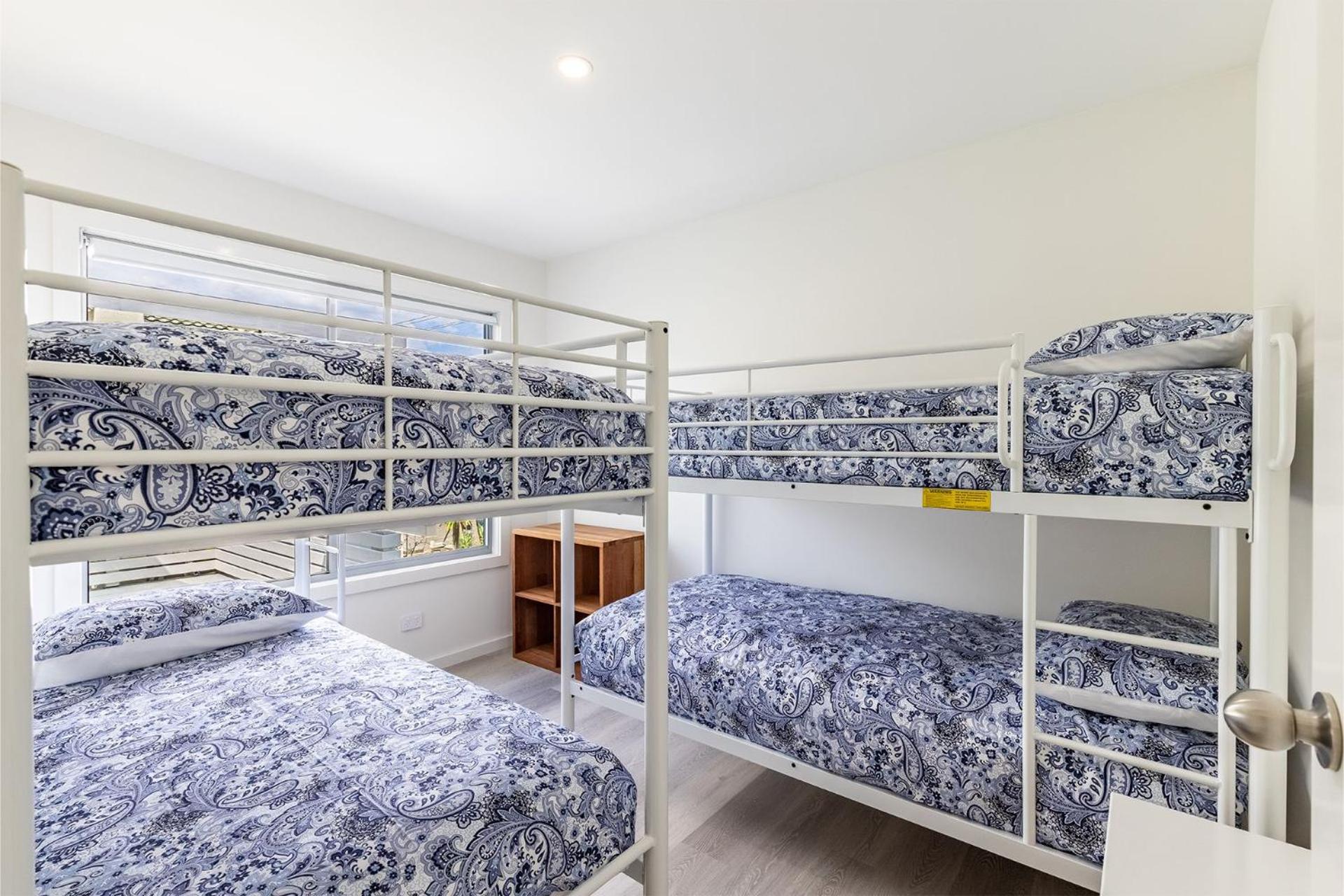 Five Pines Beach House at Birubi 20 Robinson St pet friendly aircon and WiFi