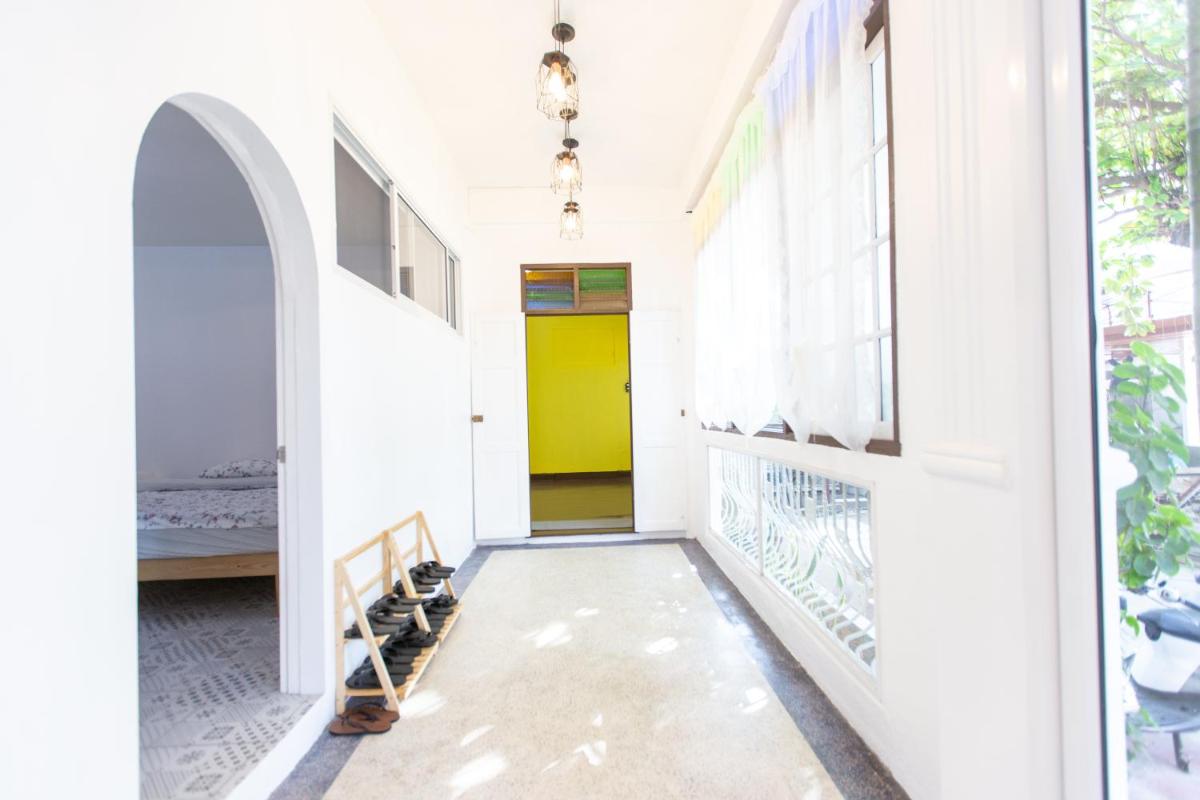 In the heart of the city. Spacious five bedrooms. view 2