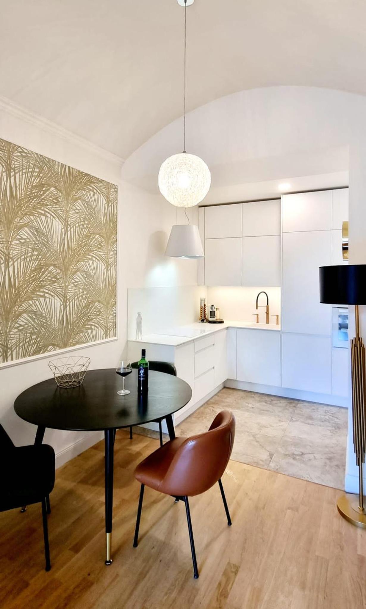 Amazing flat with garden, Vinohrady near center