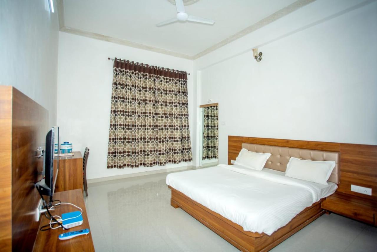 LB The Amar Palace view 2