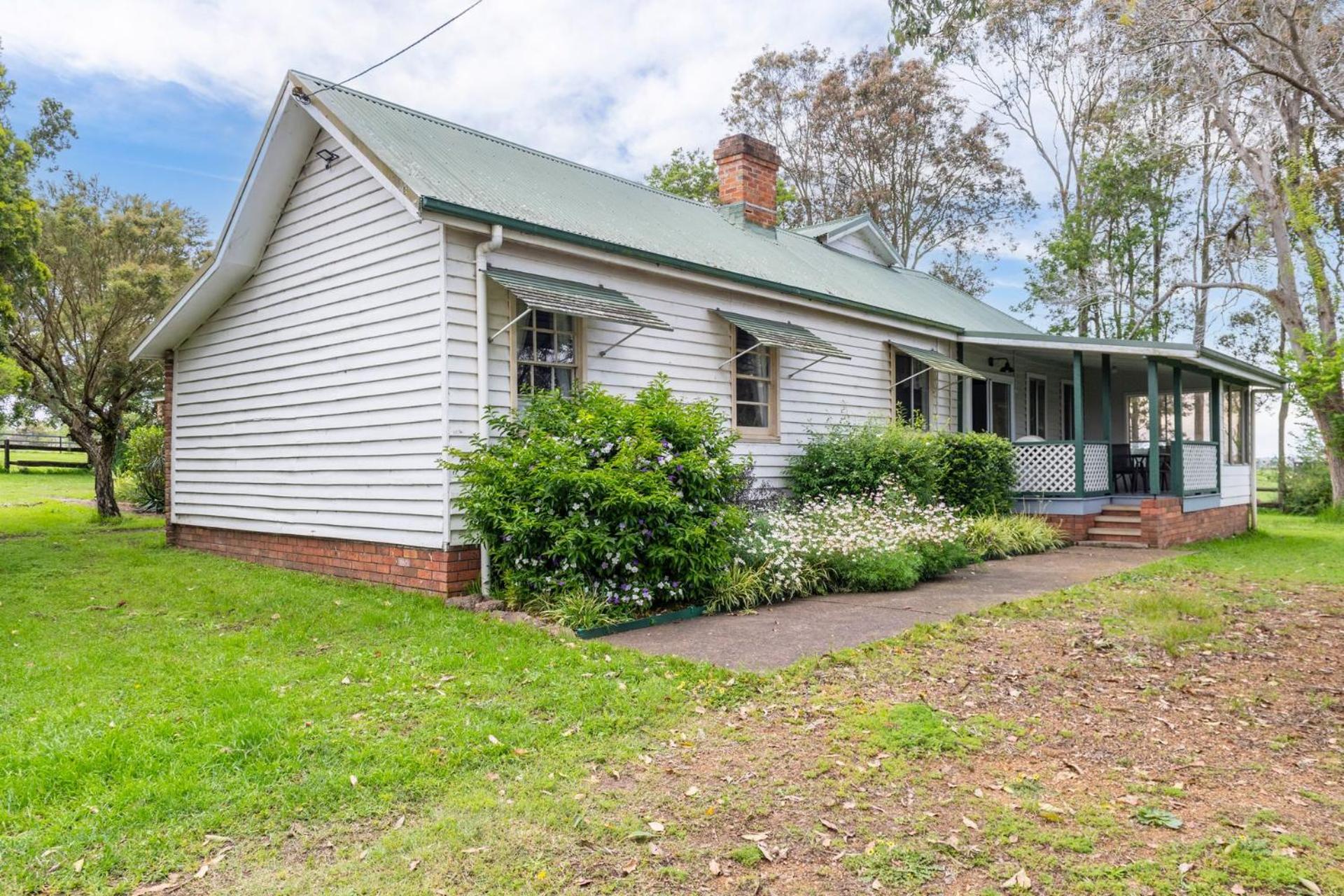Tatbern Park Cottage Wallalong
