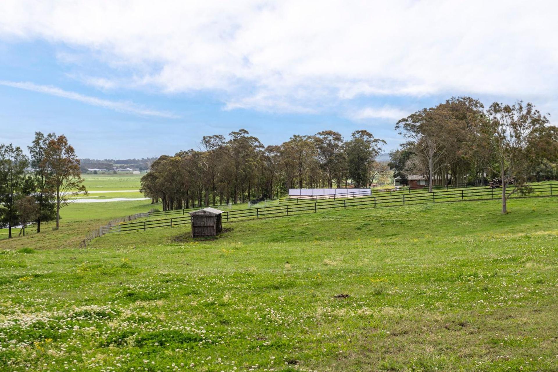 Tatbern Park Cottage Wallalong