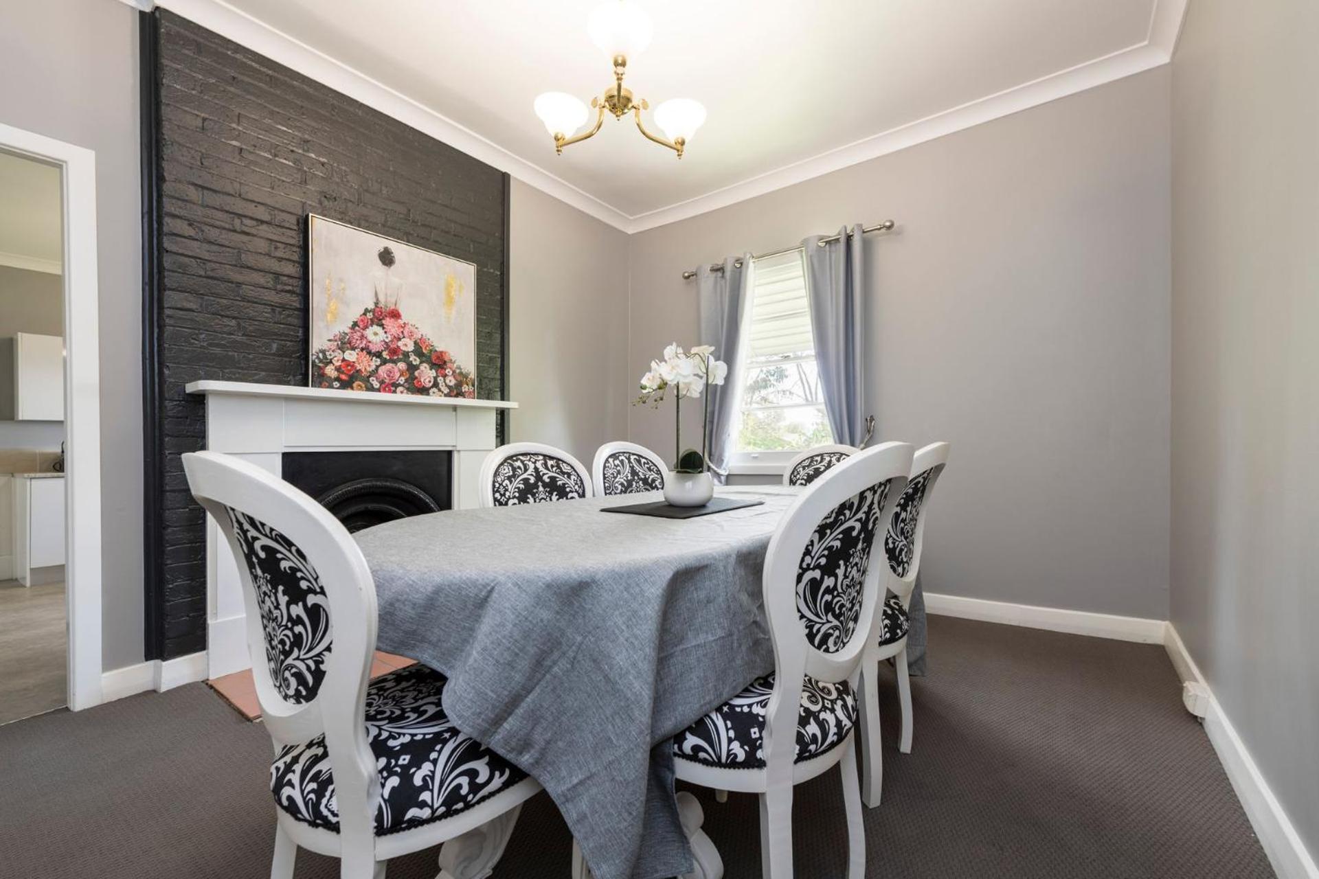 Tatbern Park Cottage Wallalong