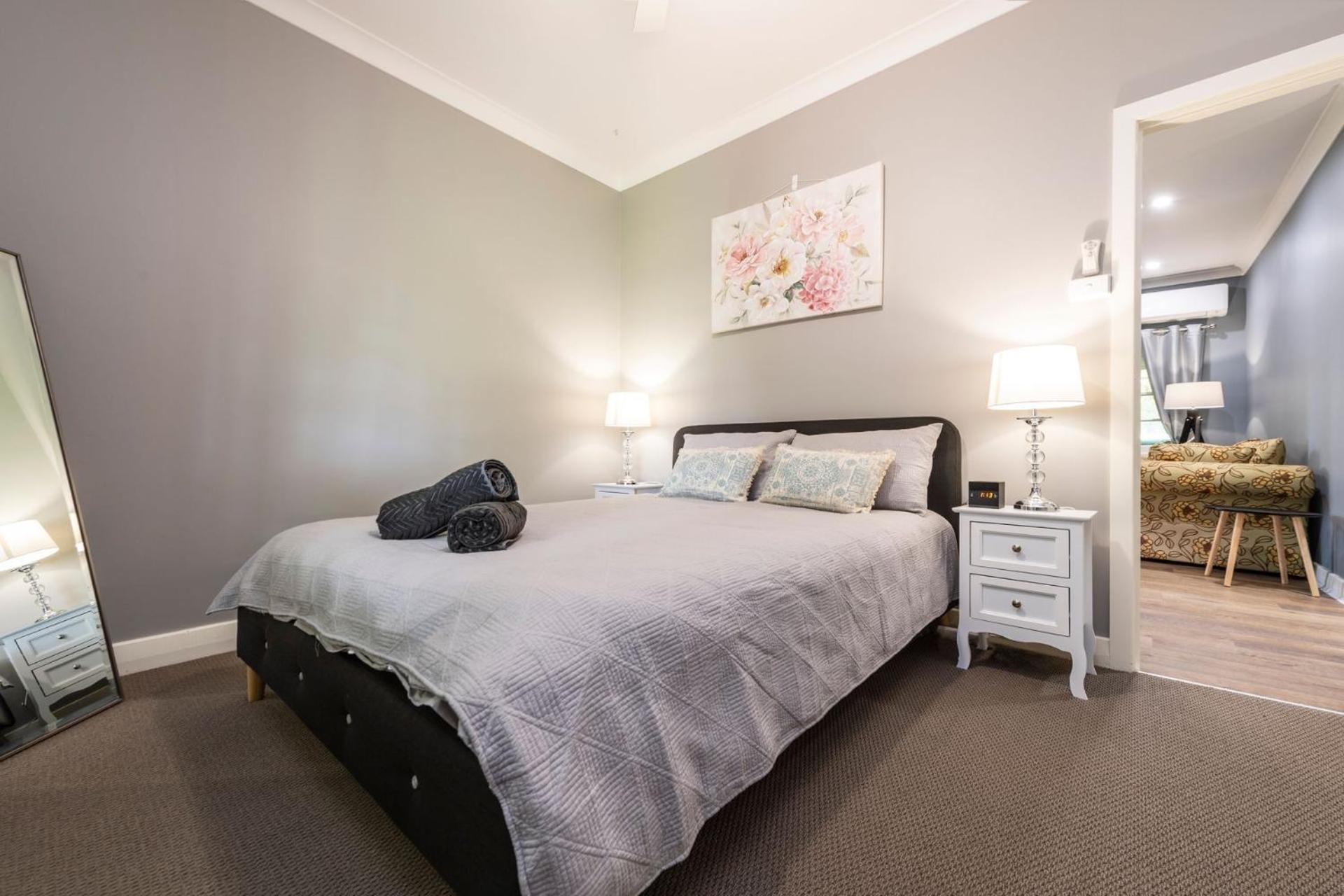 Tatbern Park Cottage Wallalong