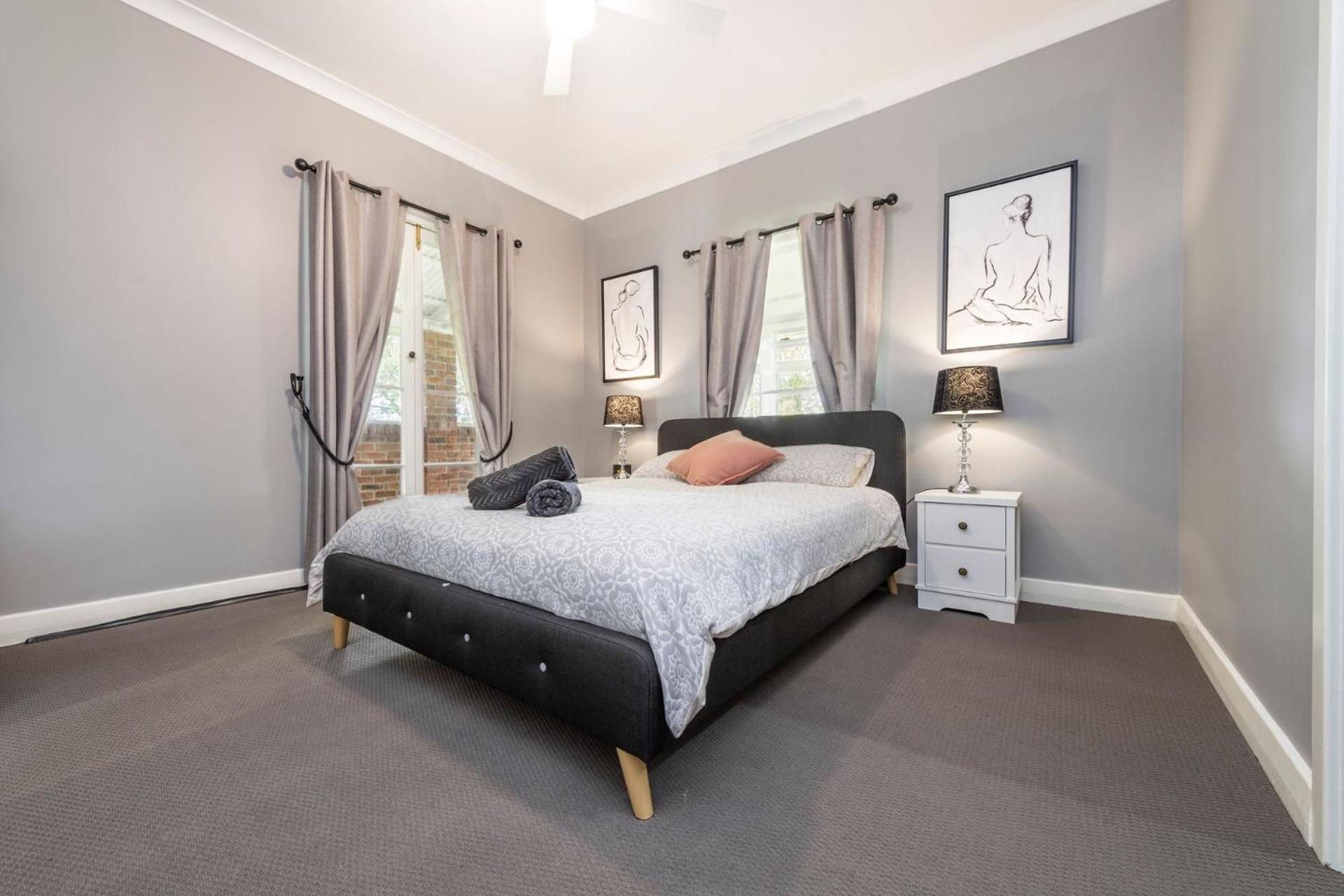 Tatbern Park Cottage Wallalong
