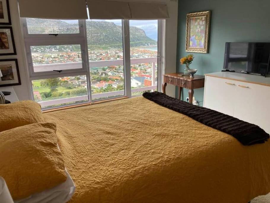 Two Oceans Artist's Home. view 4