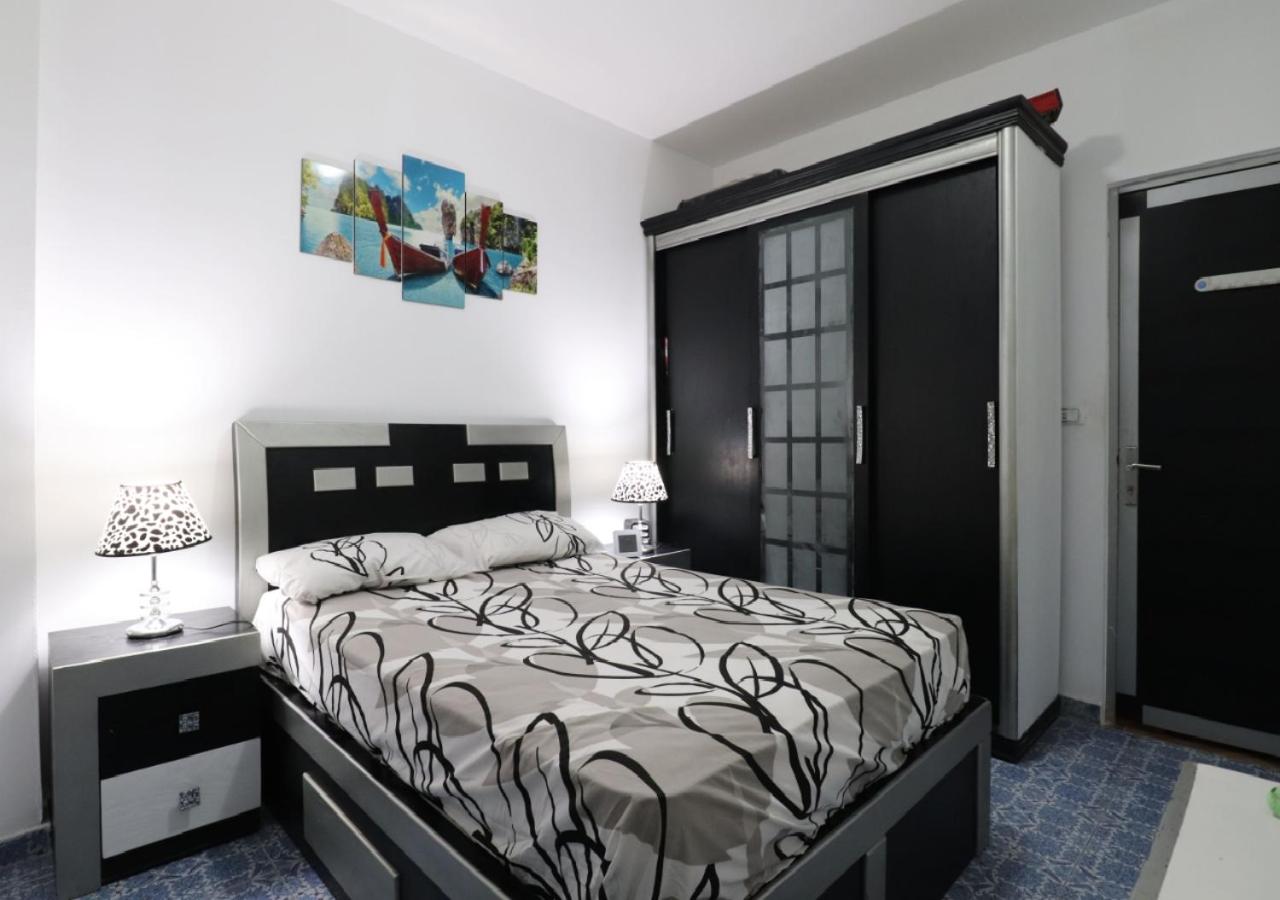 Family-only hotel apartment in Sheikh Zayed City view 4