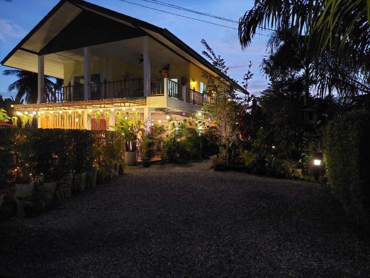 Bed & Breakfast To-Co