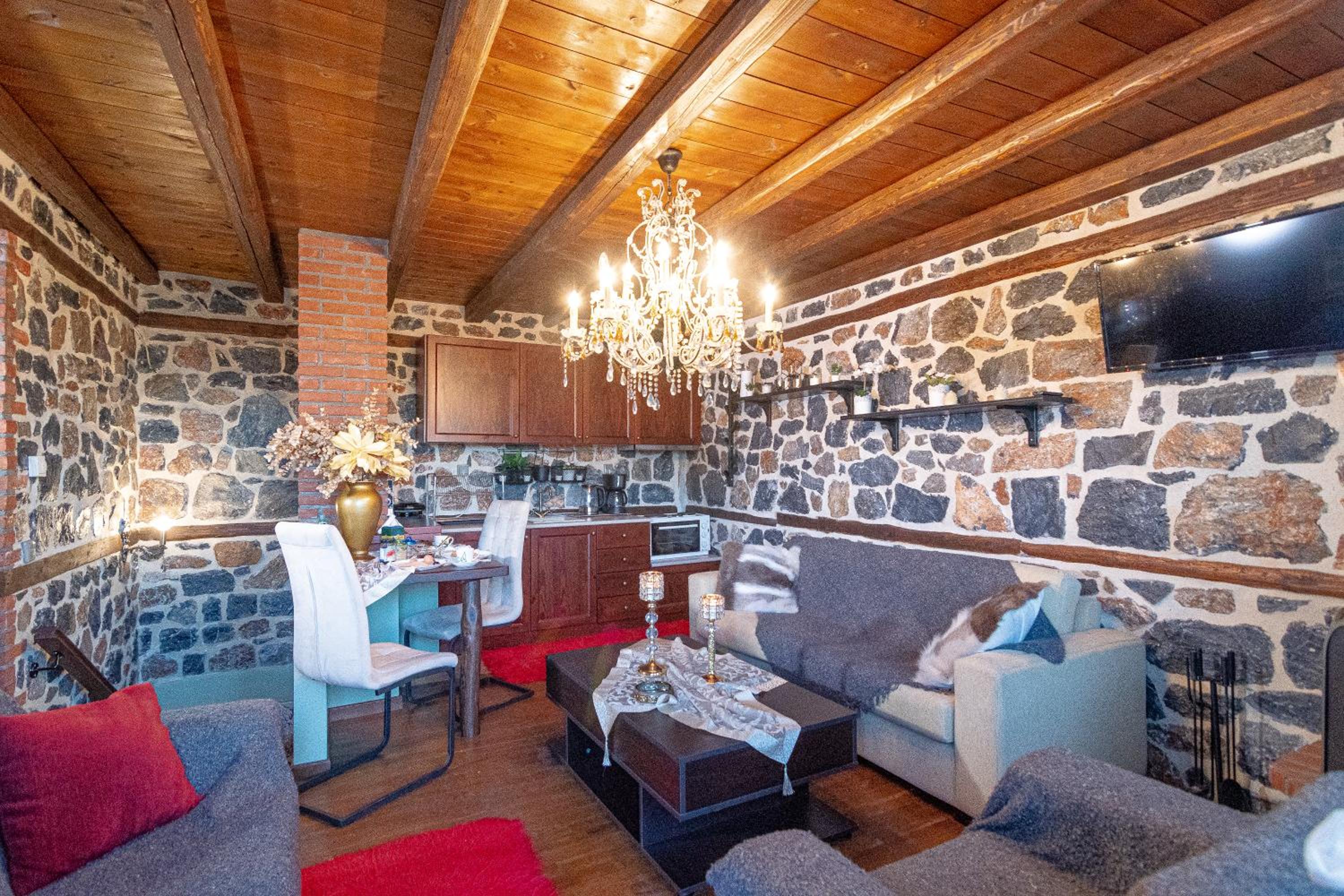 Palaios Agios Athanasios Luxury Μaisonette view 2