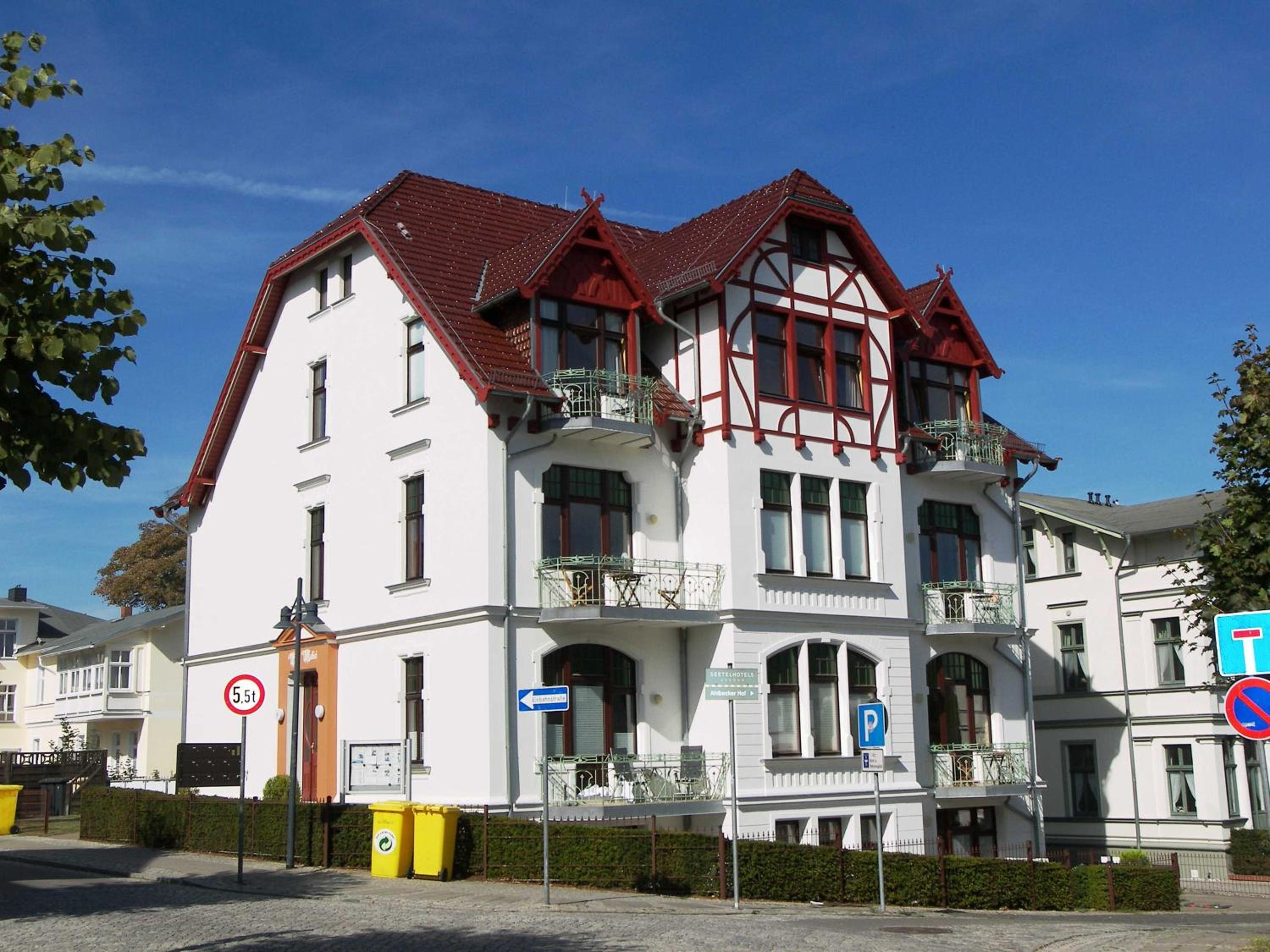 Ledwig, Villa Medici