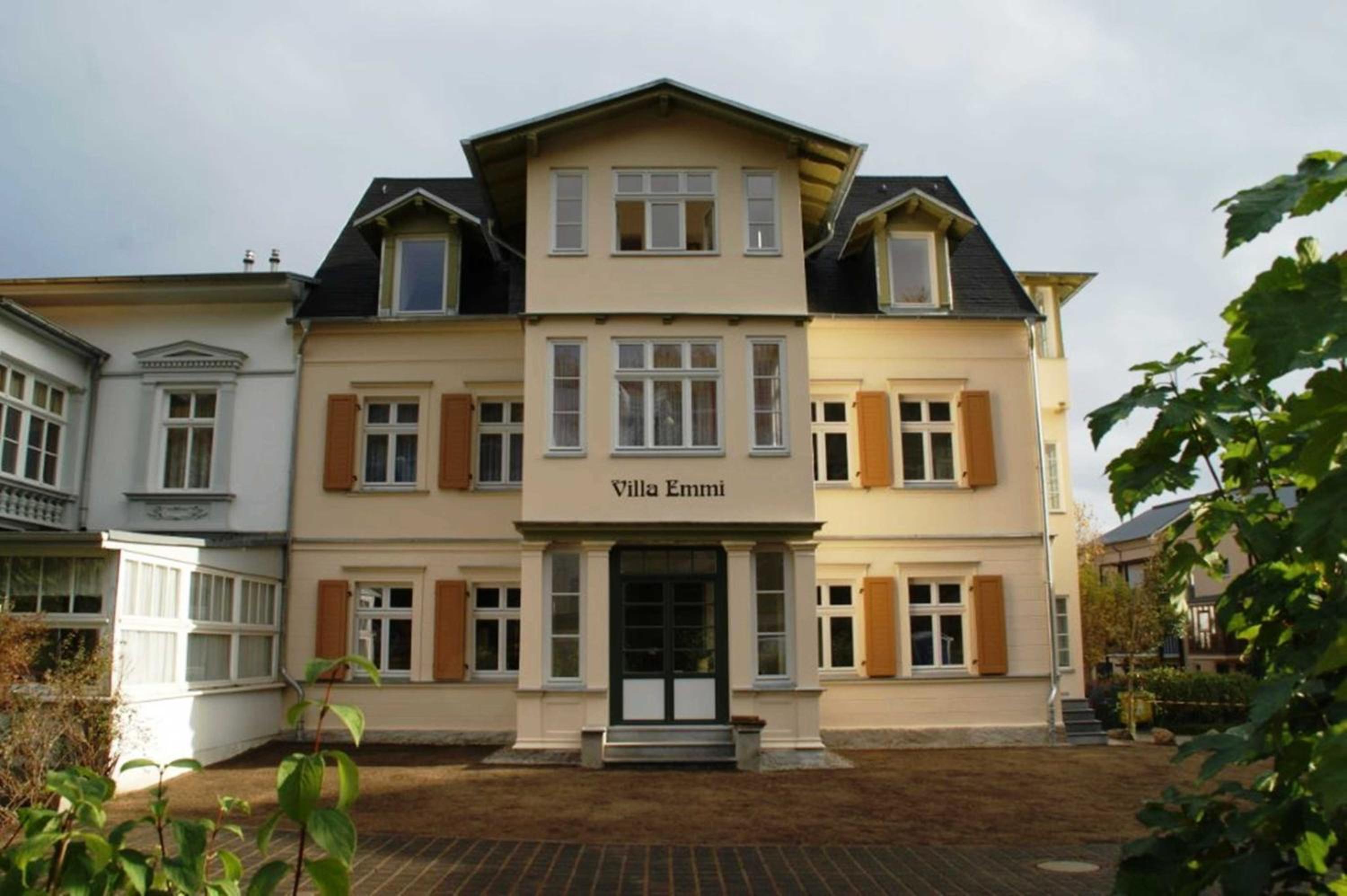 Ledwig, Villa Emmi