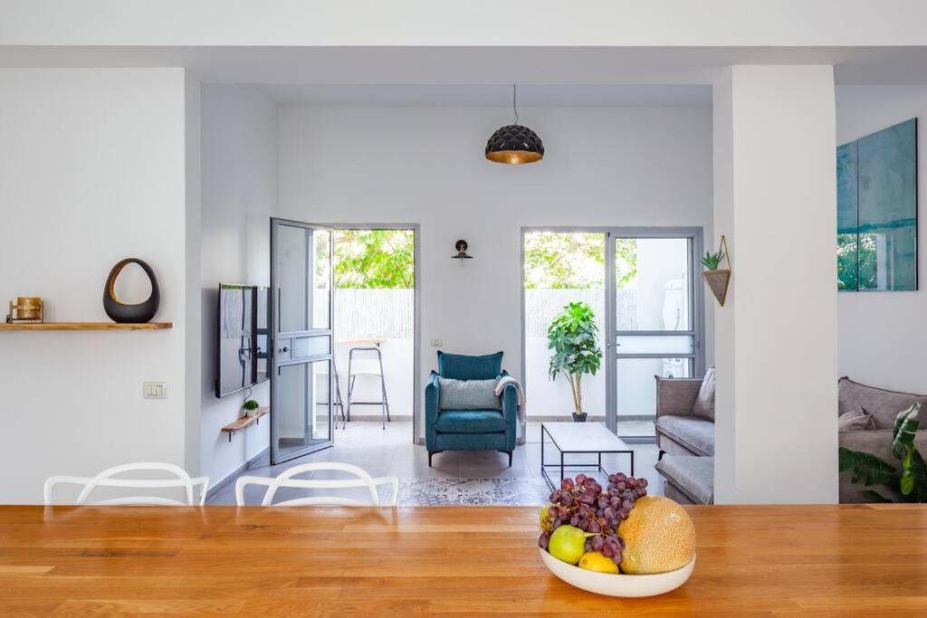Beautifully Renovated 2BR with Balcony Beachfront* view 2