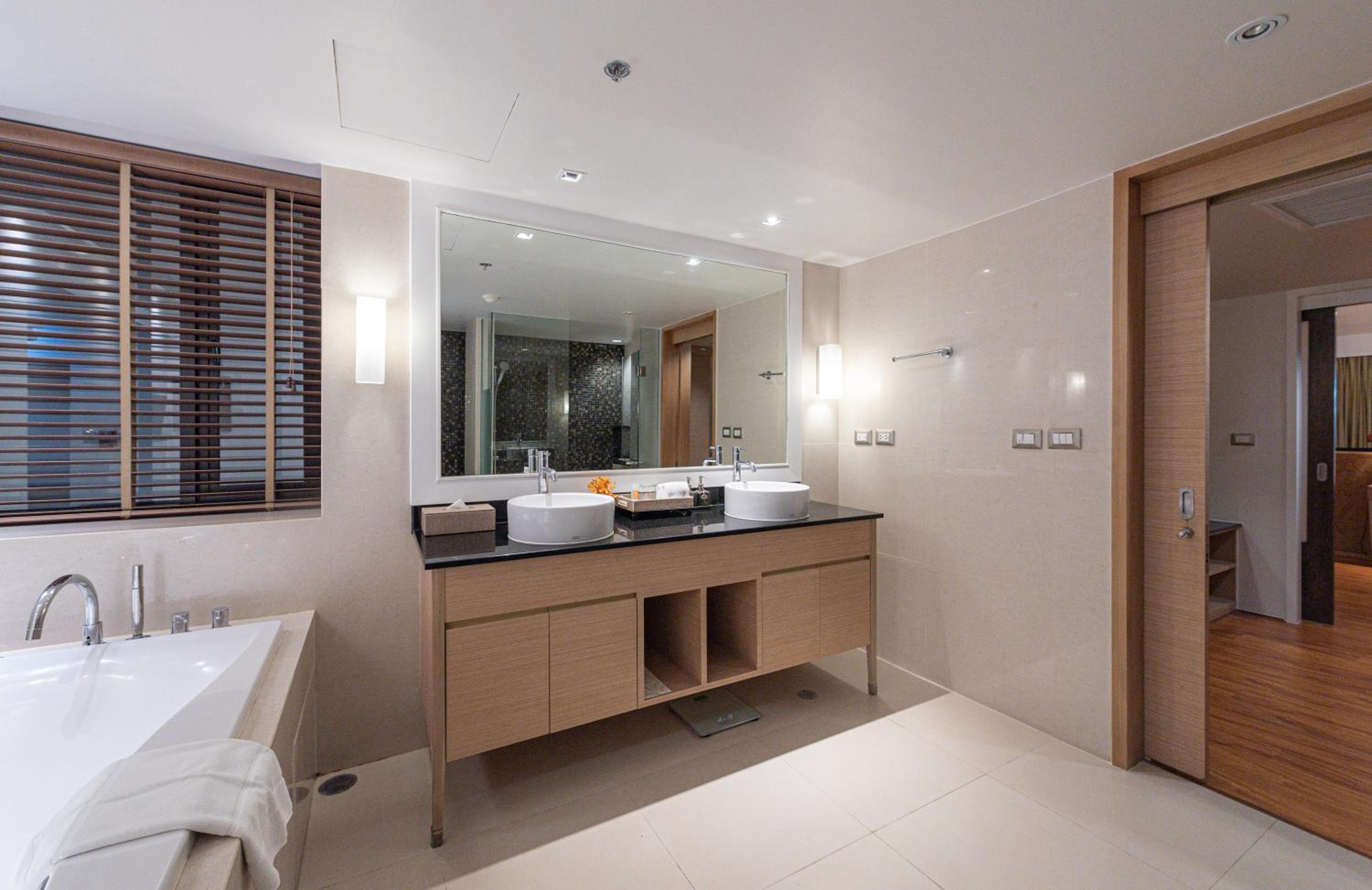 Summit Windmill Golf Suite Hotel at Suvarnabhumi
