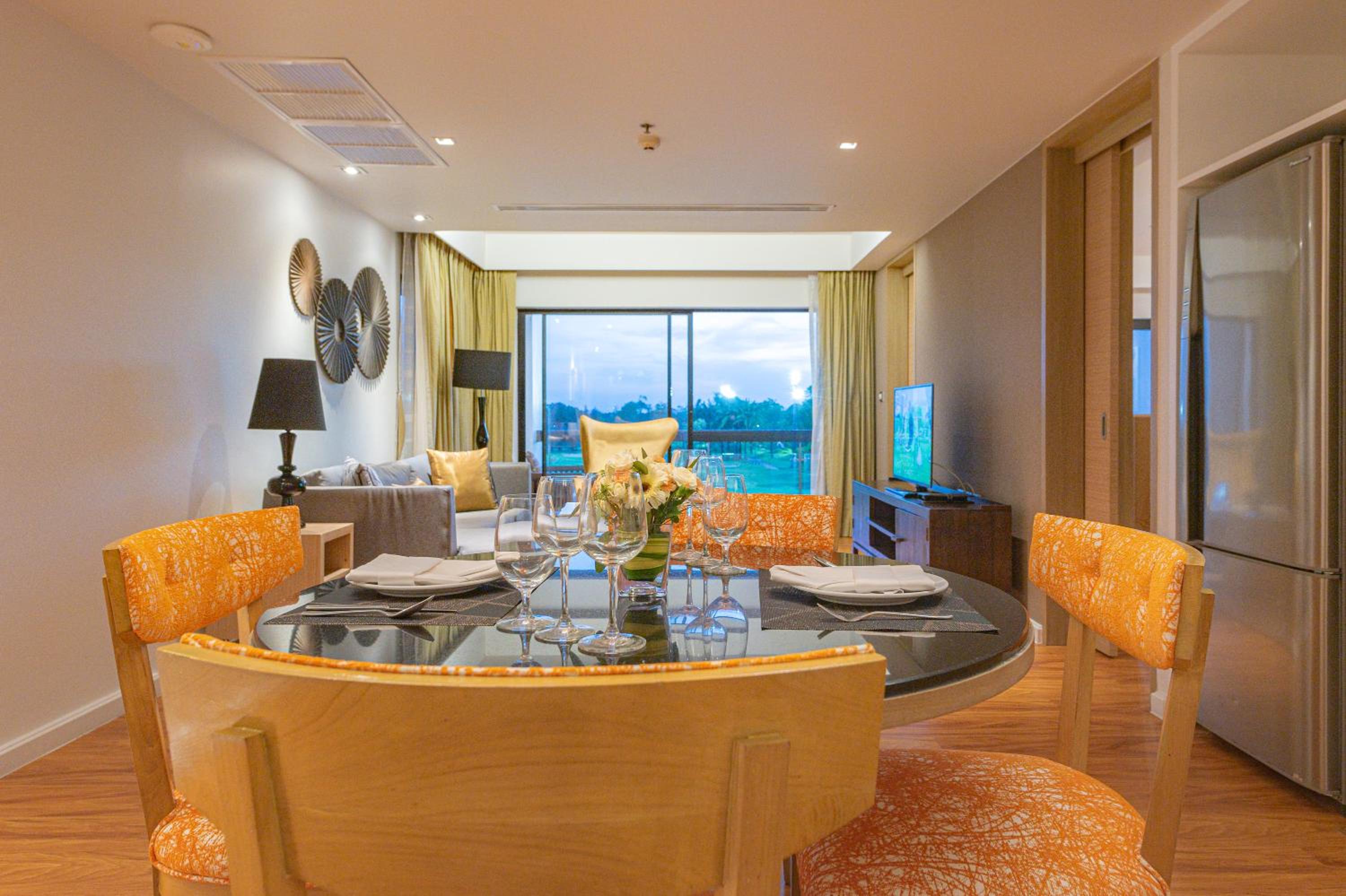 Summit Windmill Golf Suite Hotel at Suvarnabhumi