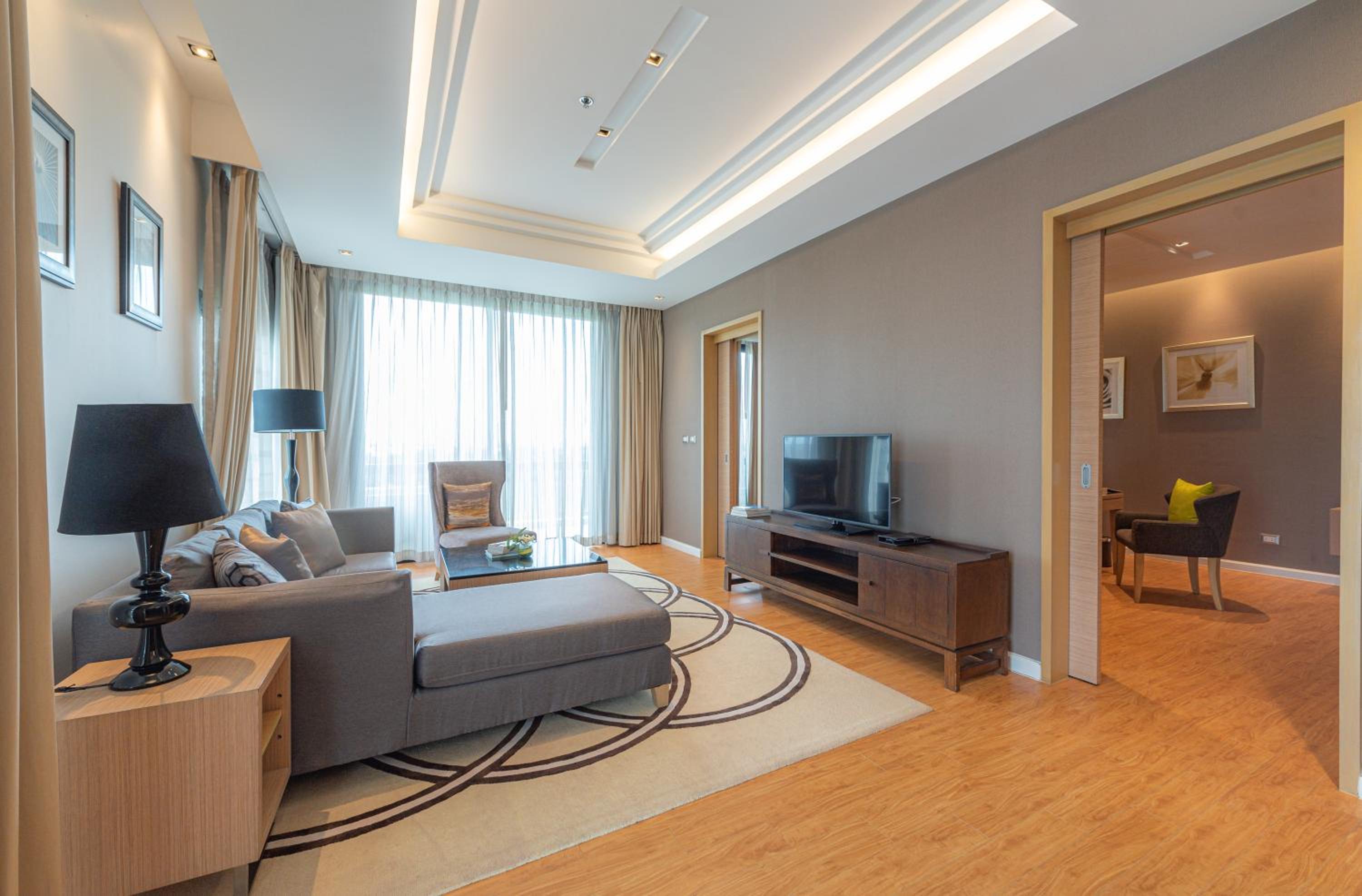 Summit Windmill Golf Suite Hotel at Suvarnabhumi