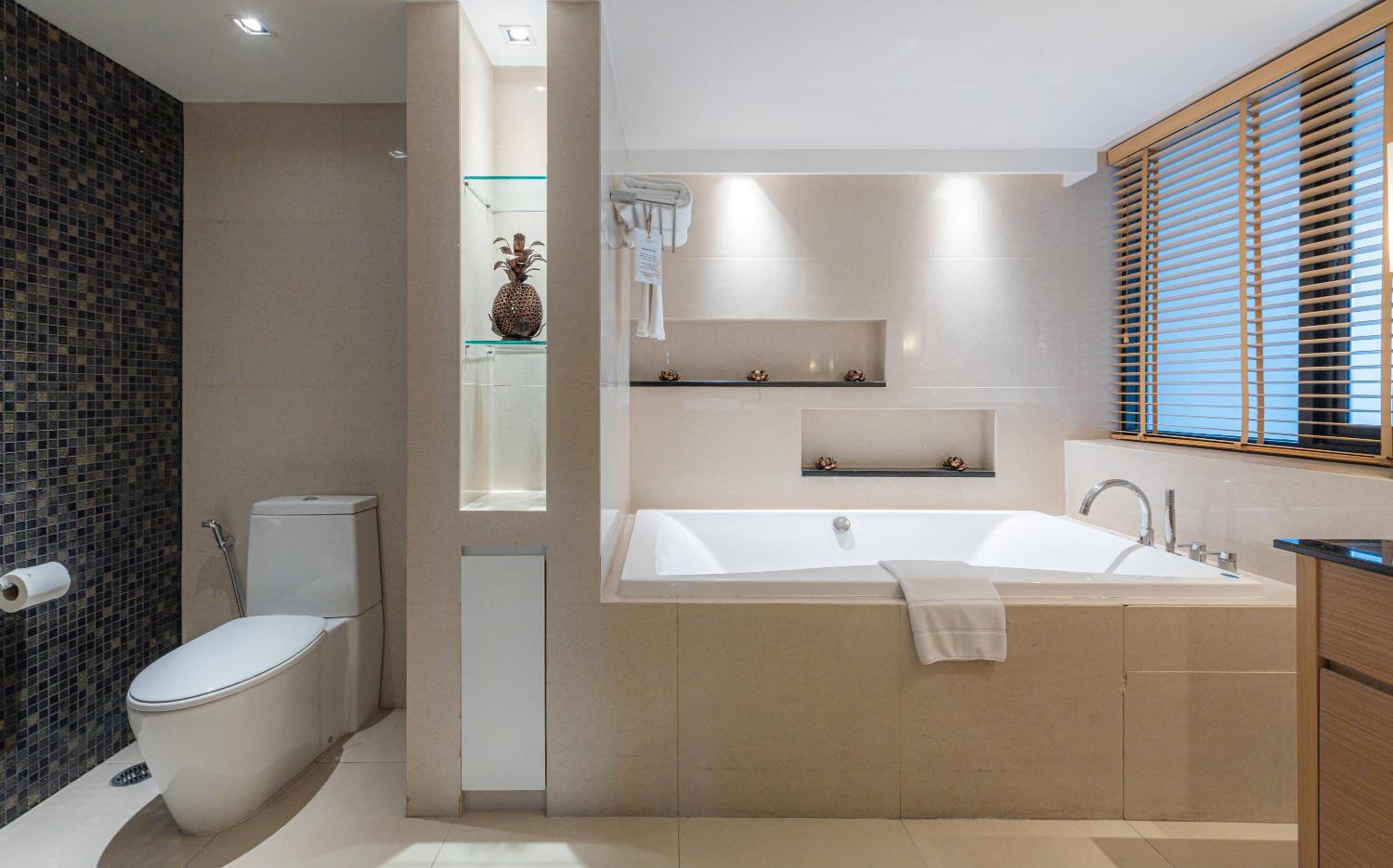 Summit Windmill Golf Suite Hotel at Suvarnabhumi