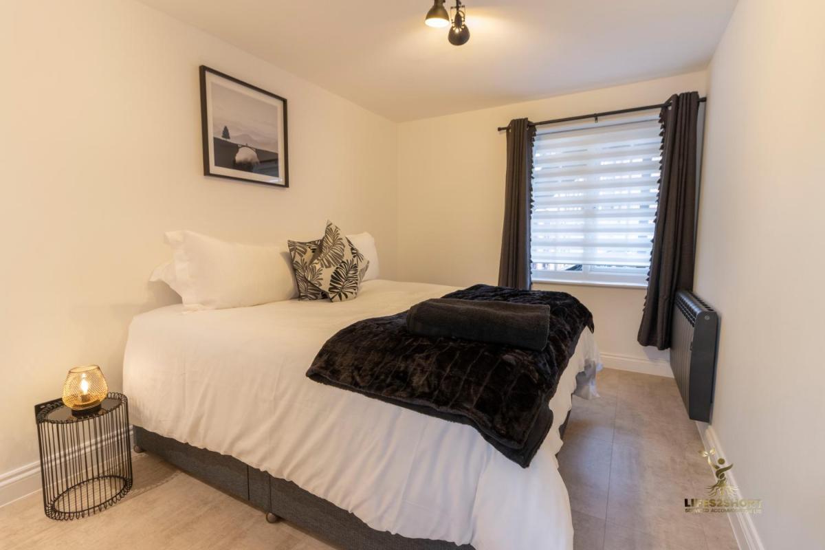 Spacious City Centre Apt Near Cathedral view 4