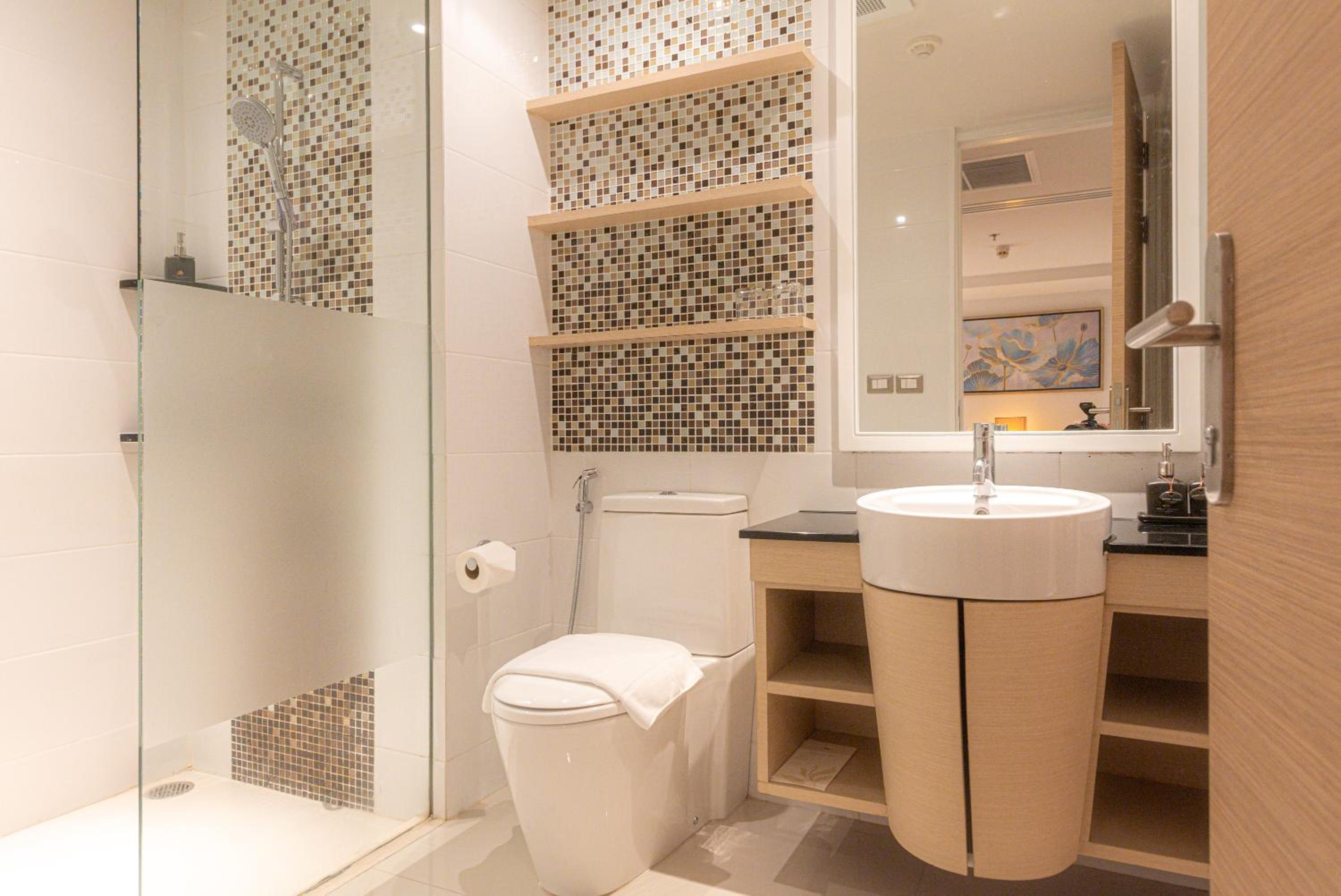 Summit Windmill Golf Suite Hotel at Suvarnabhumi
