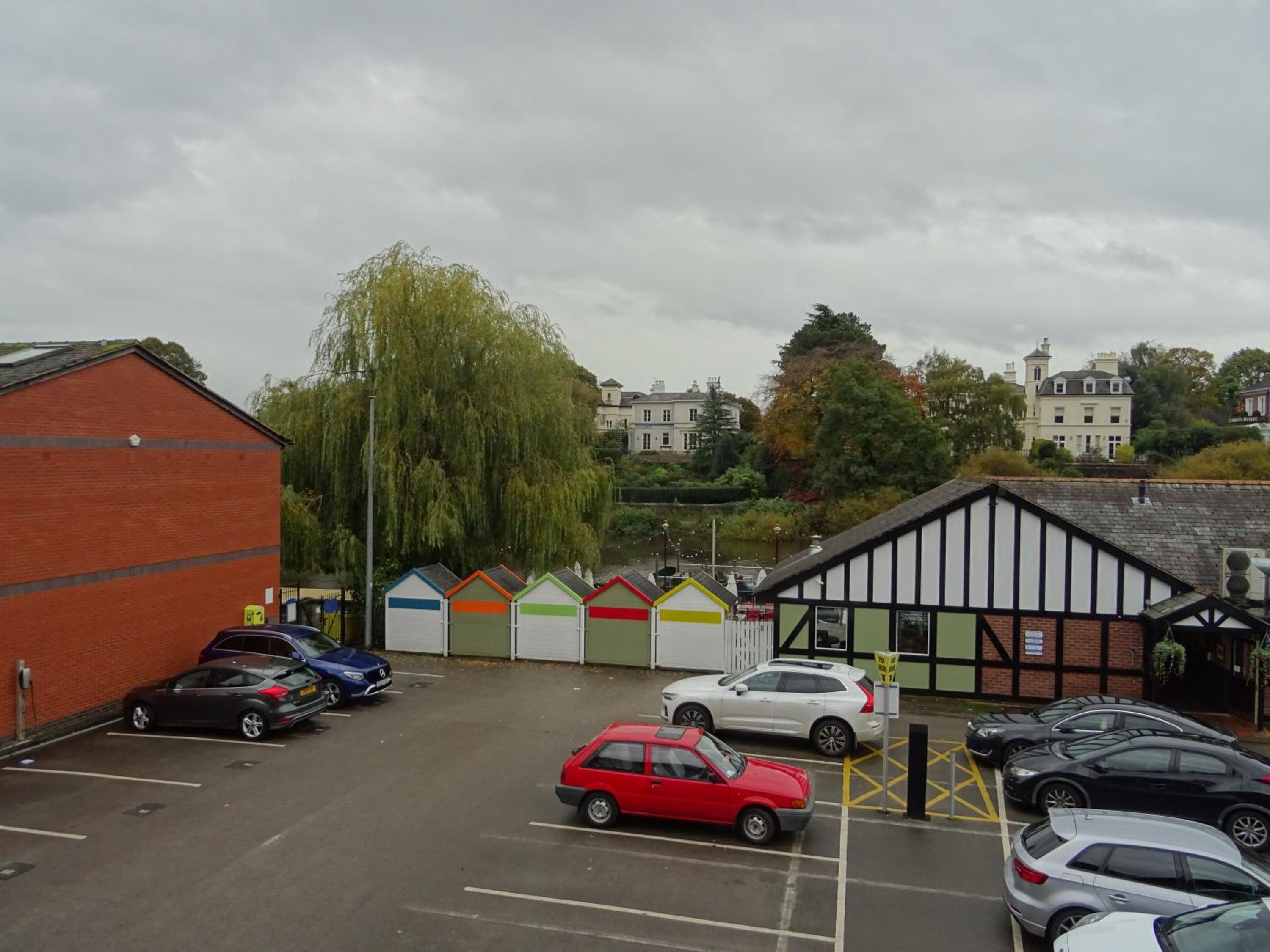 The Boathouse Inn & Riverside Rooms