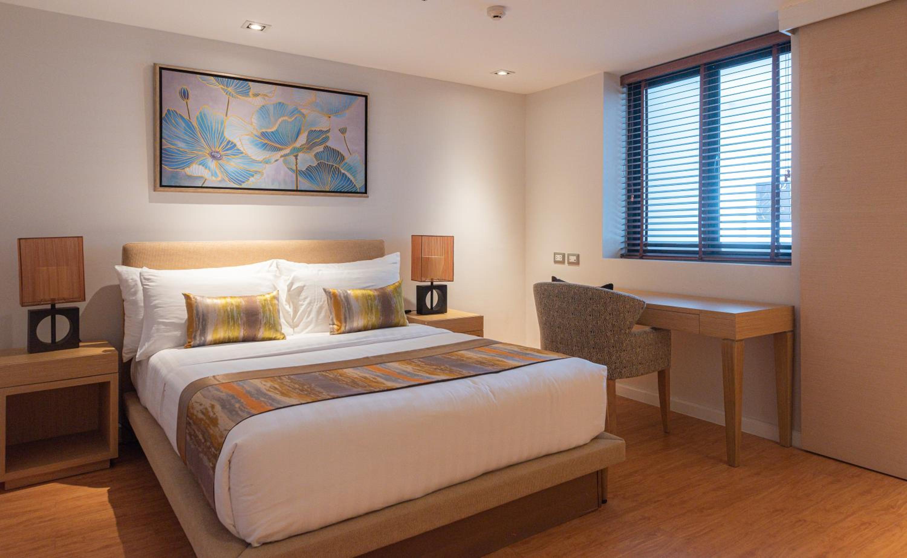 Summit Windmill Golf Suite Hotel at Suvarnabhumi