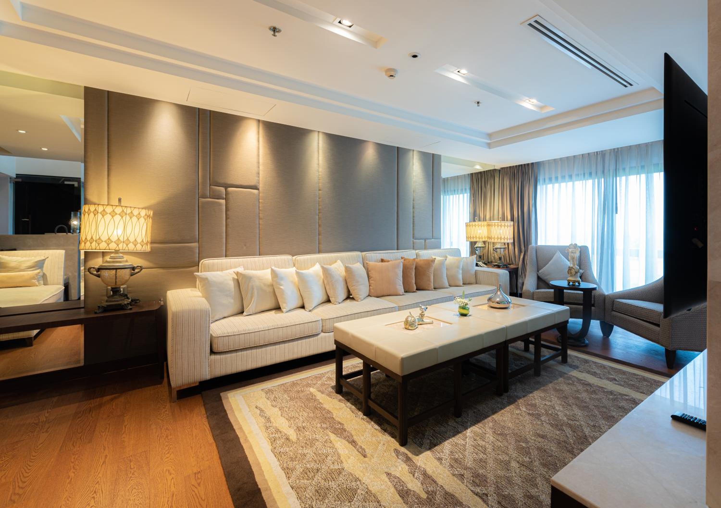 Summit Windmill Golf Suite Hotel at Suvarnabhumi