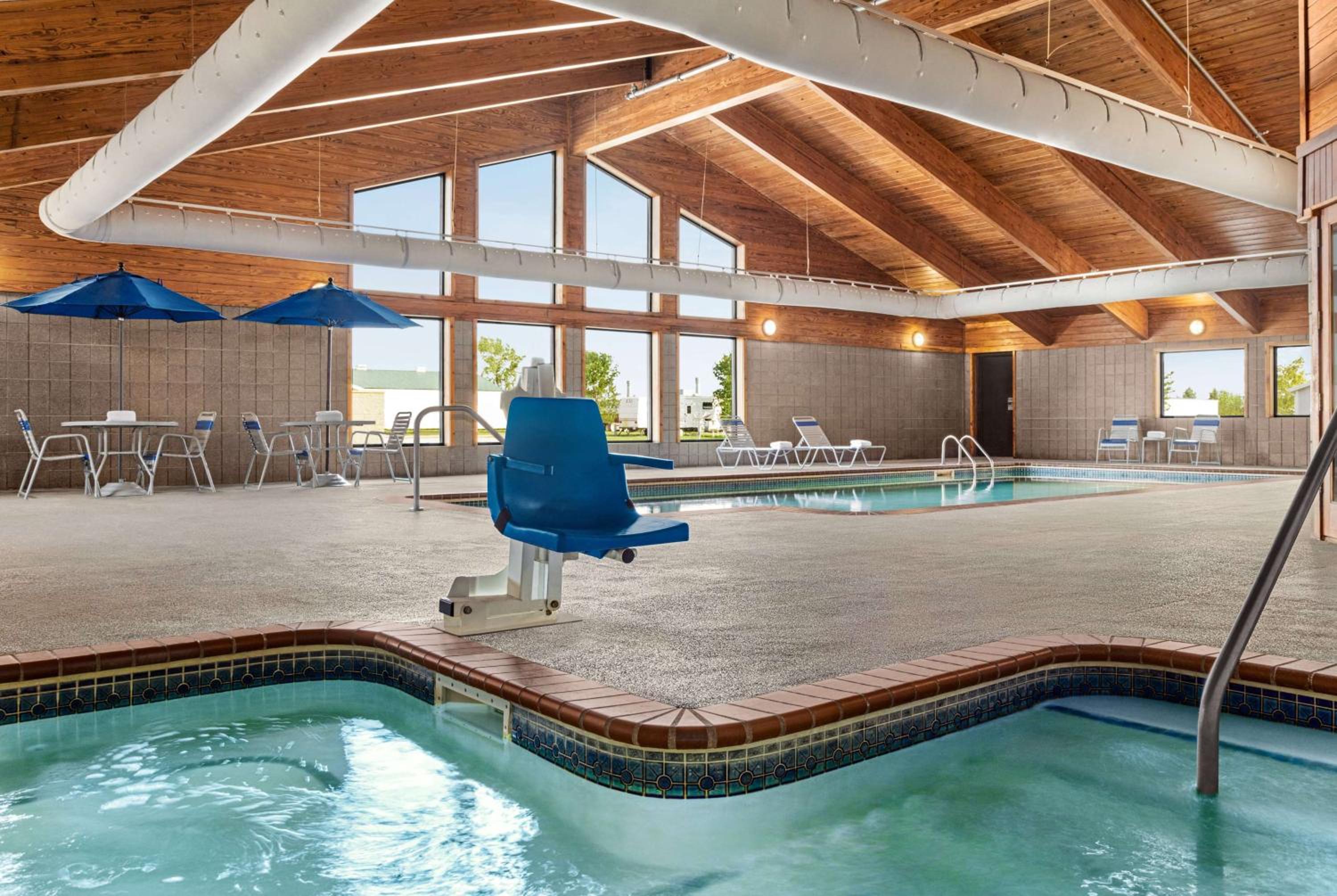 AmericInn by Wyndham Roseau