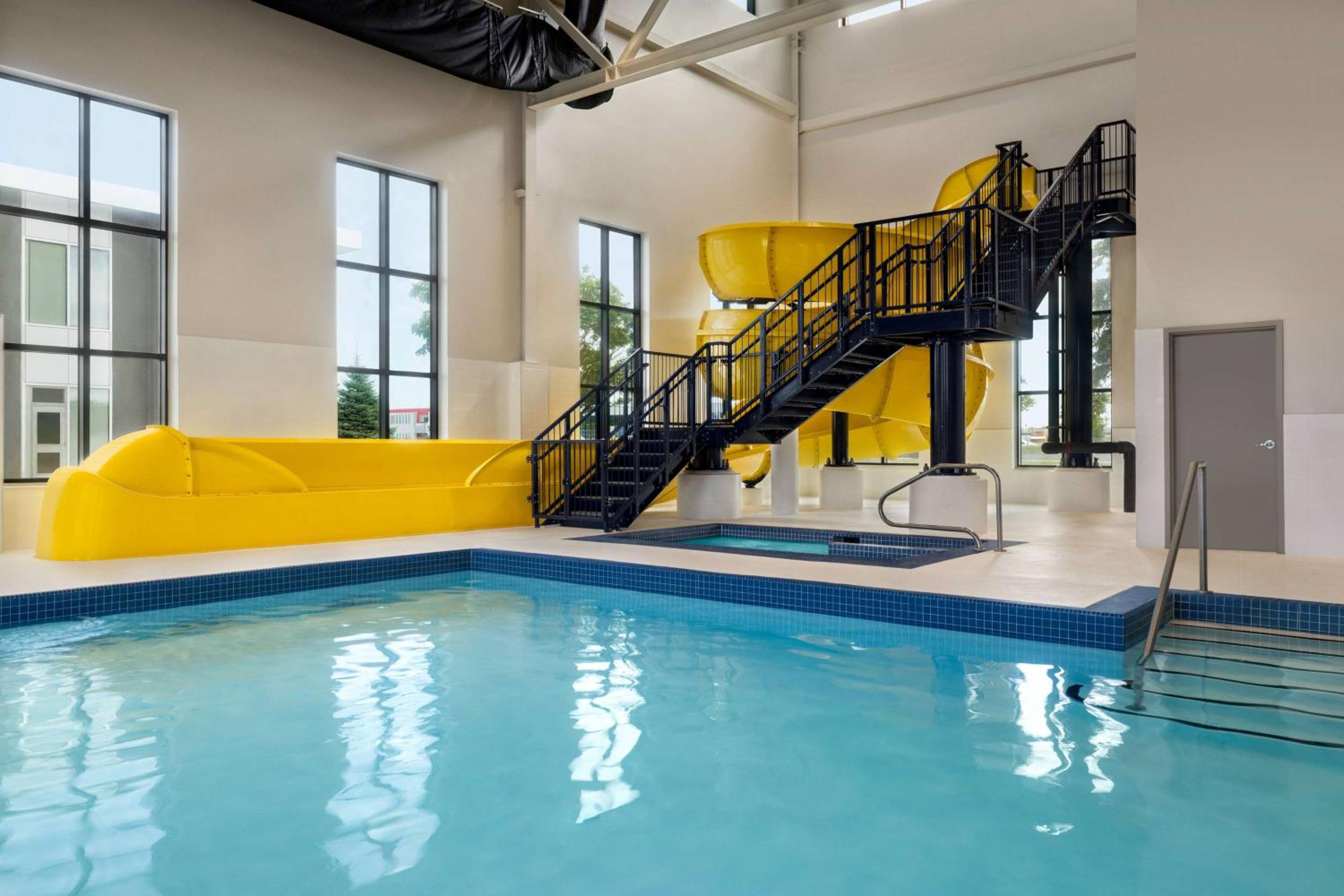 Microtel Inn  Suites Dorval QC - Property Image 30